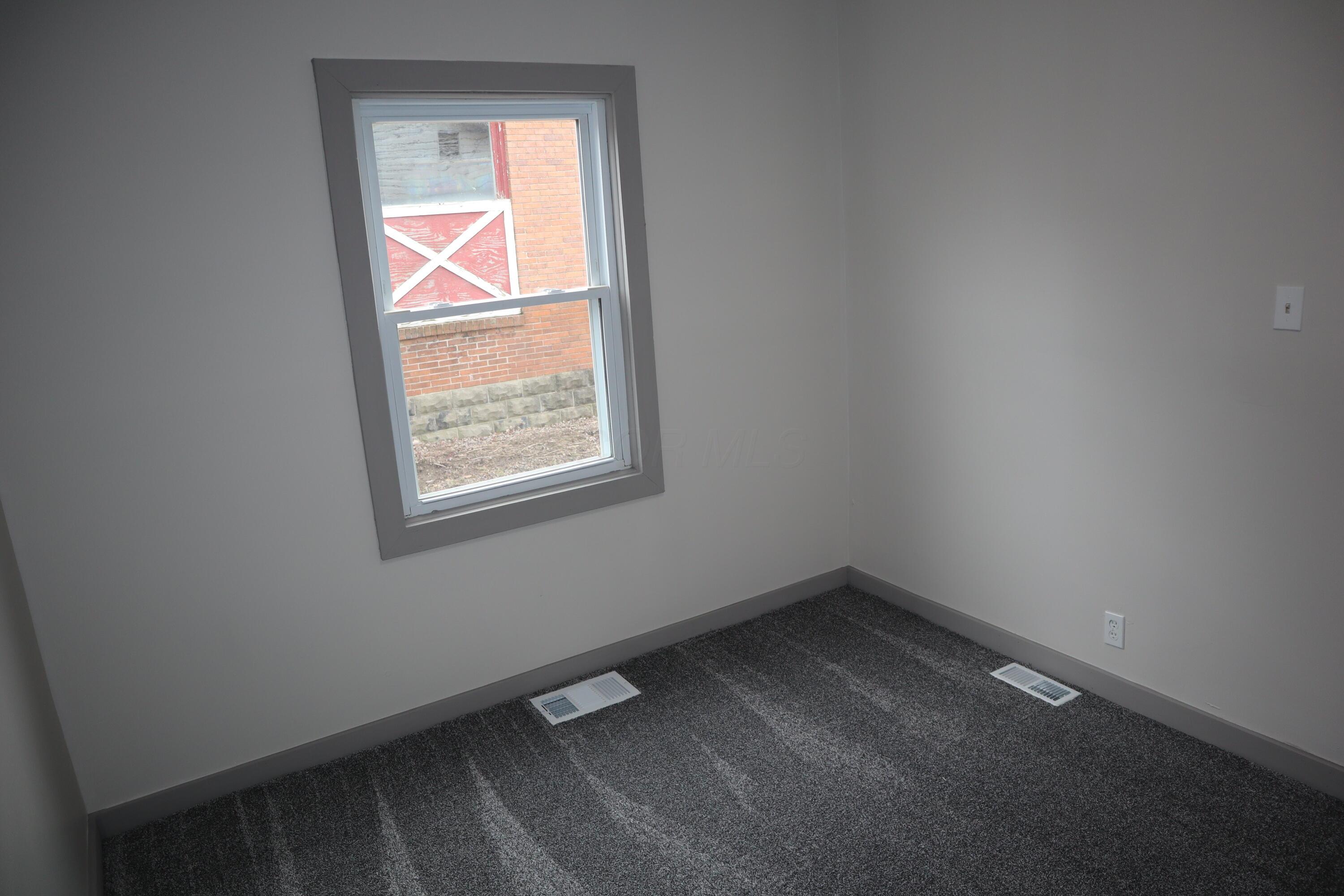 3854 Main Street Se Property Photo 6