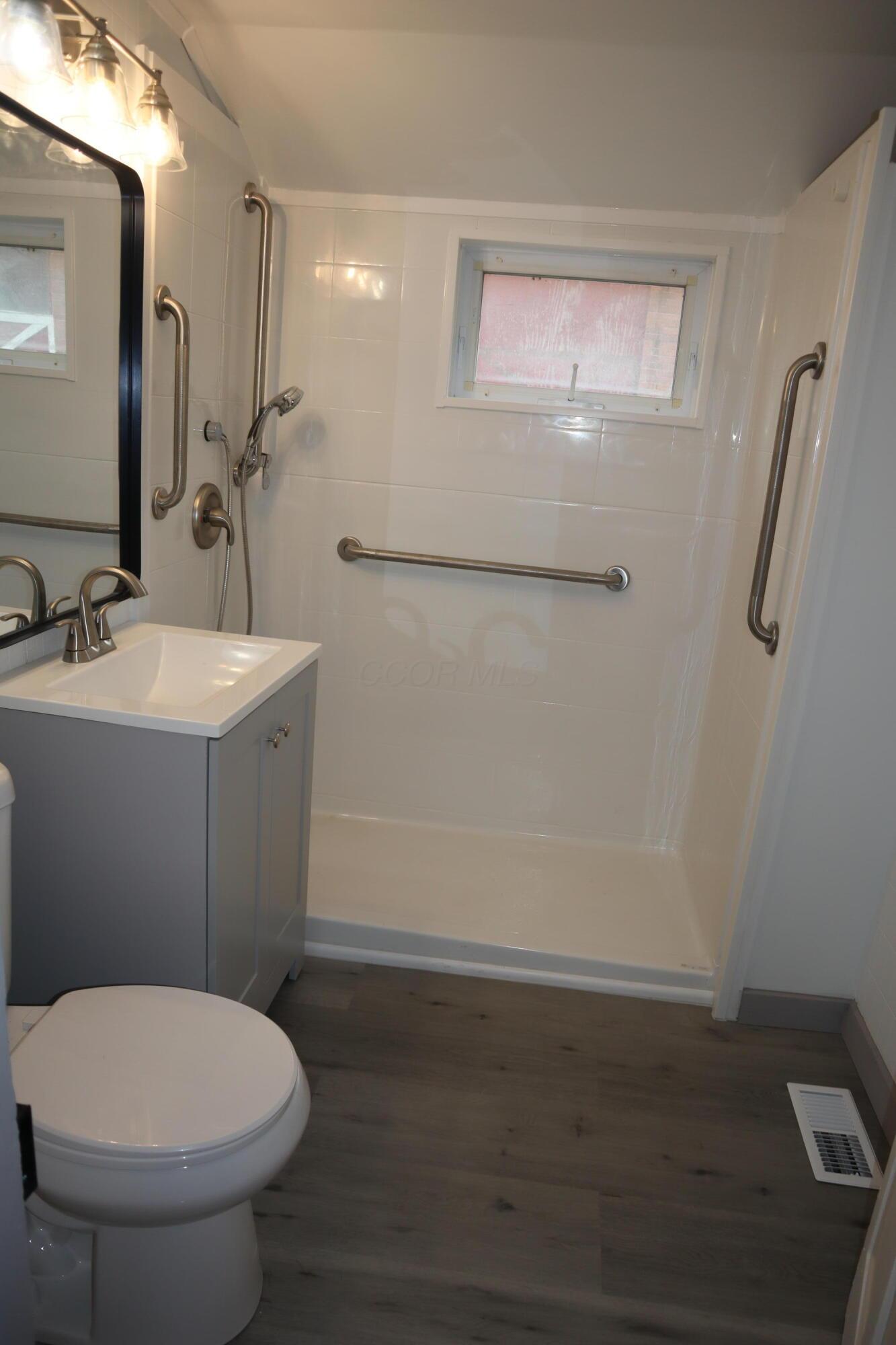 3854 Main Street Se Property Photo 8