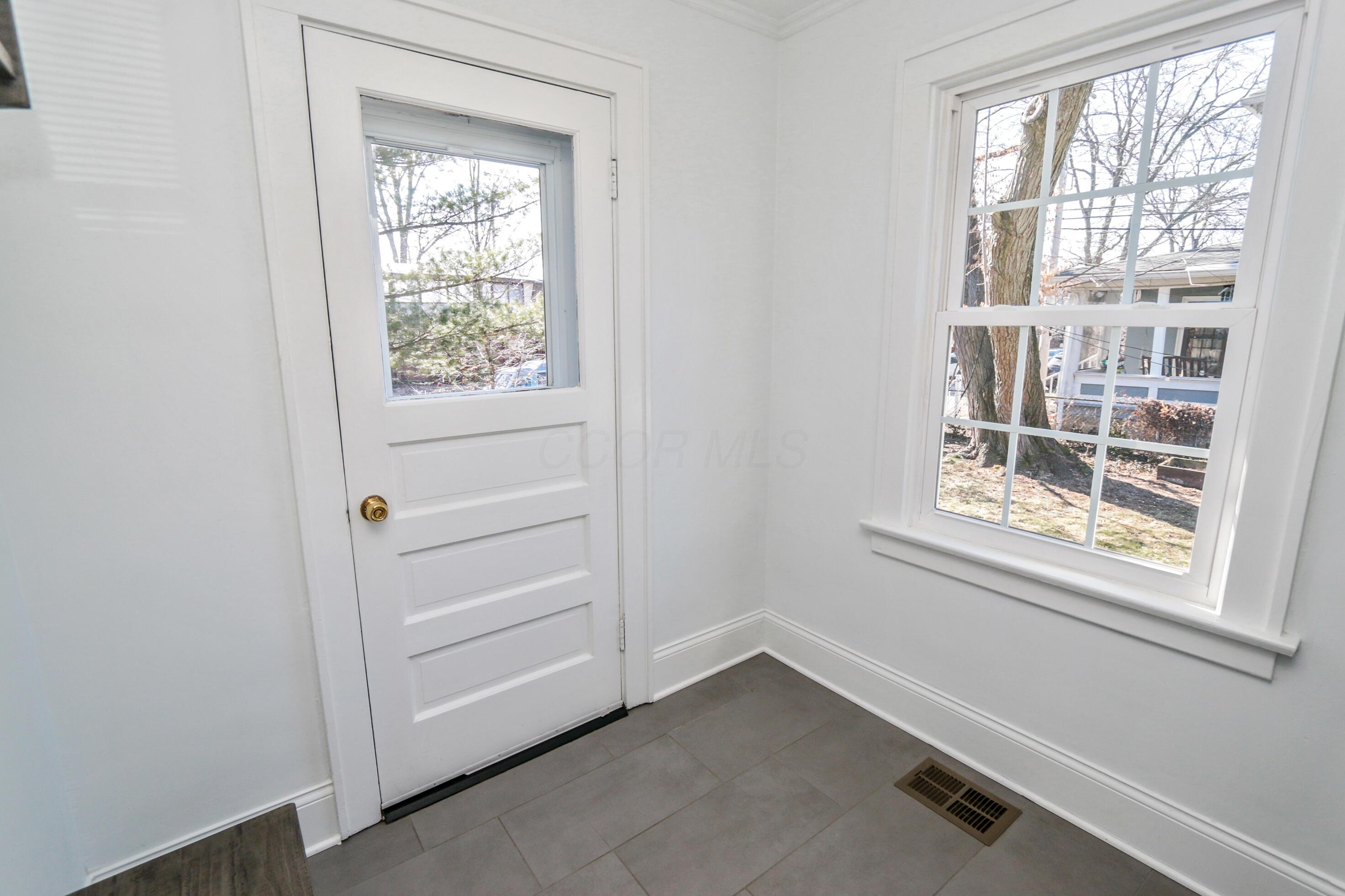 2947 Indianola Avenue Property Photo 19