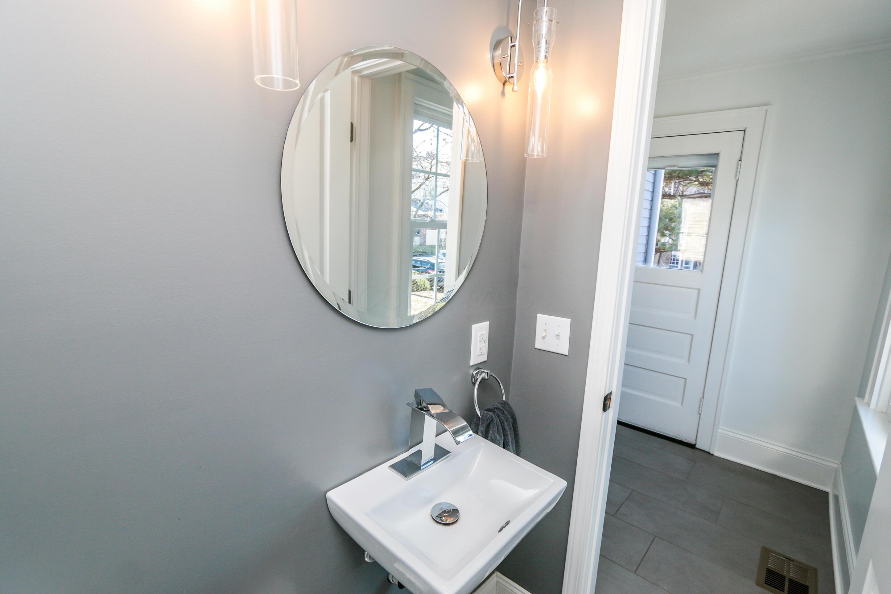 2947 Indianola Avenue Property Photo 23