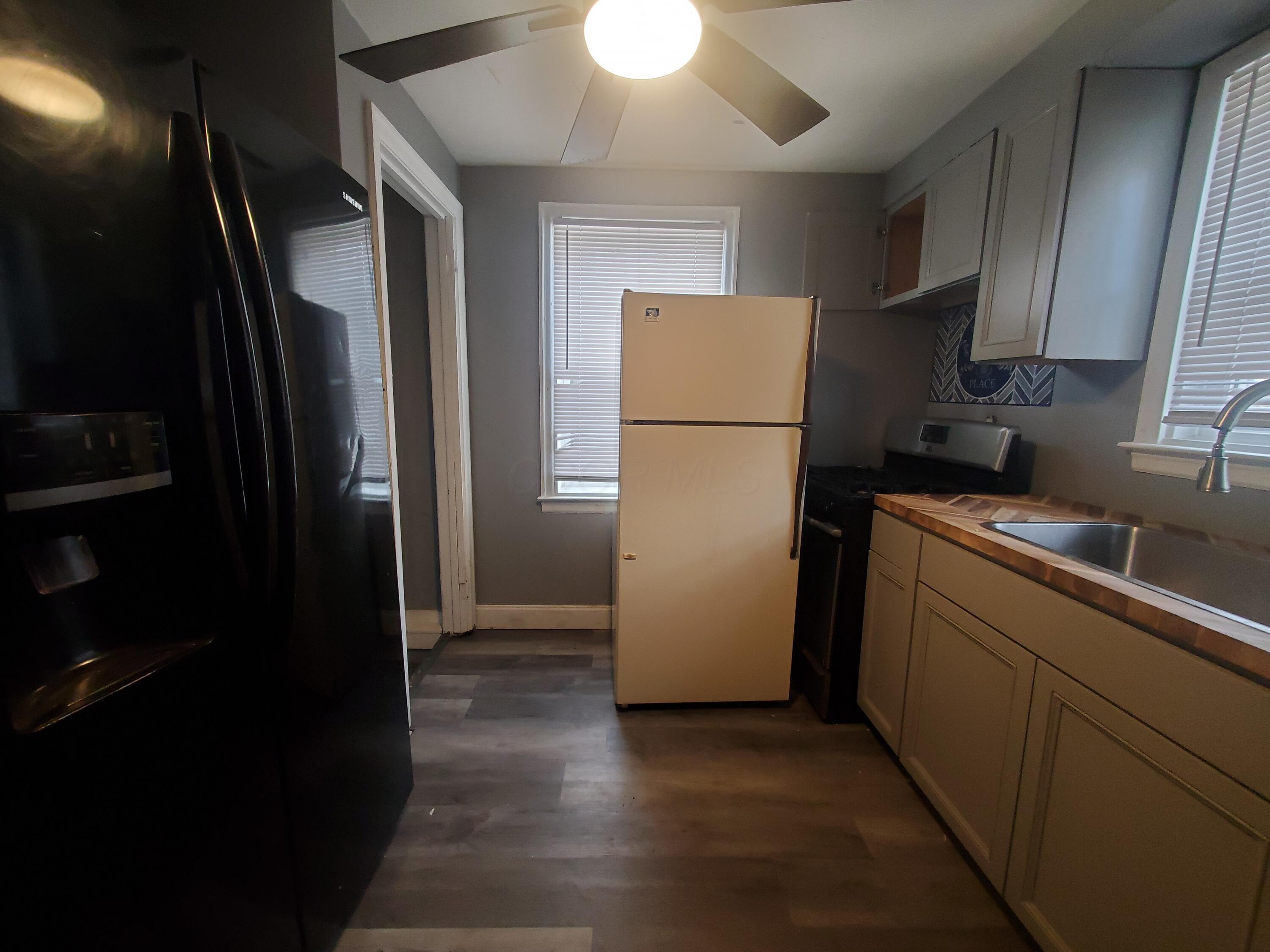 1496-1498 E 22nd Avenue Property Photo 5