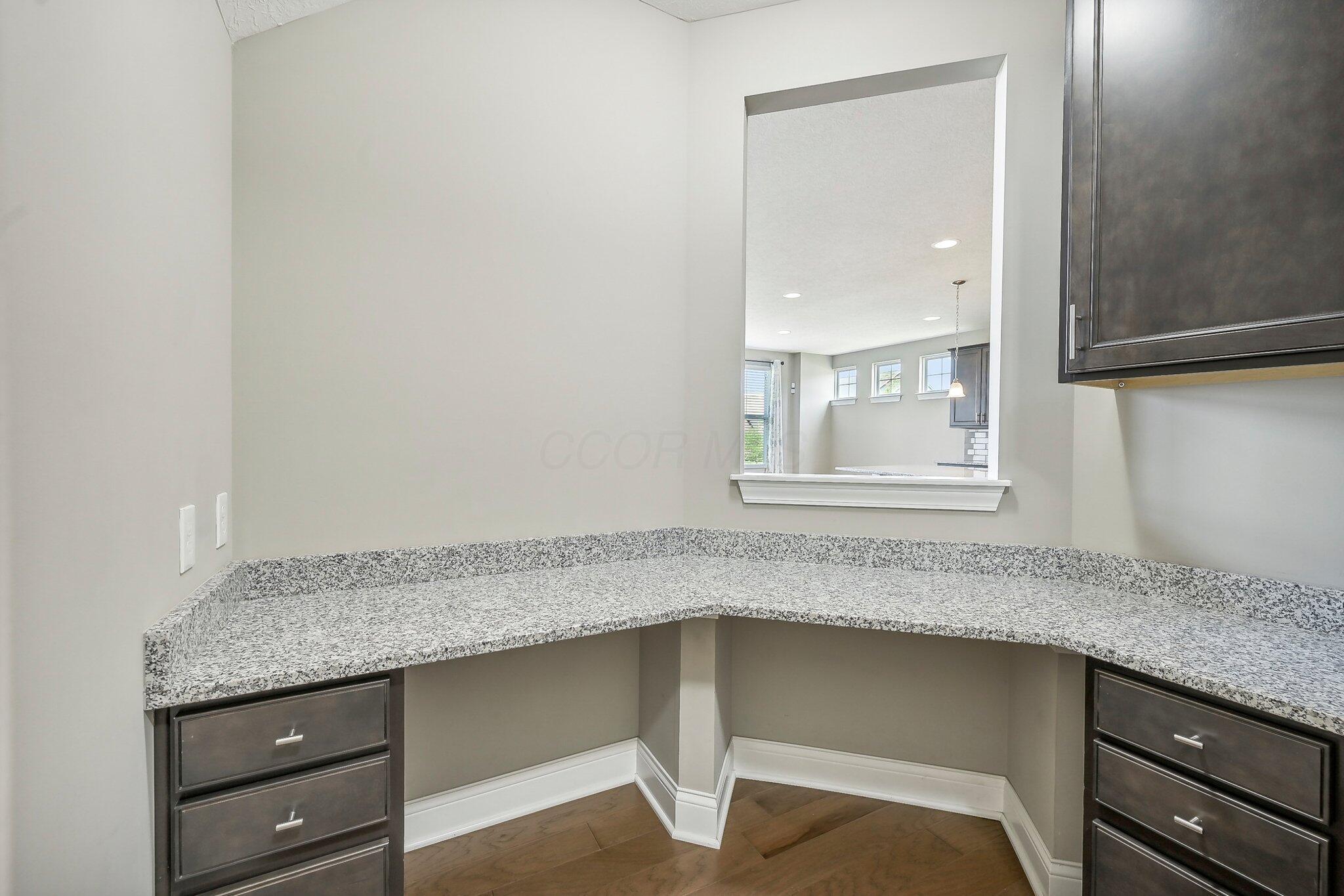 10339 Ivy Chase Property Photo 14