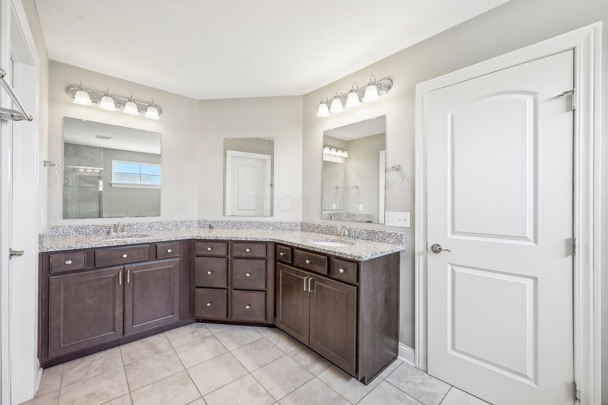 10339 Ivy Chase Property Photo 21