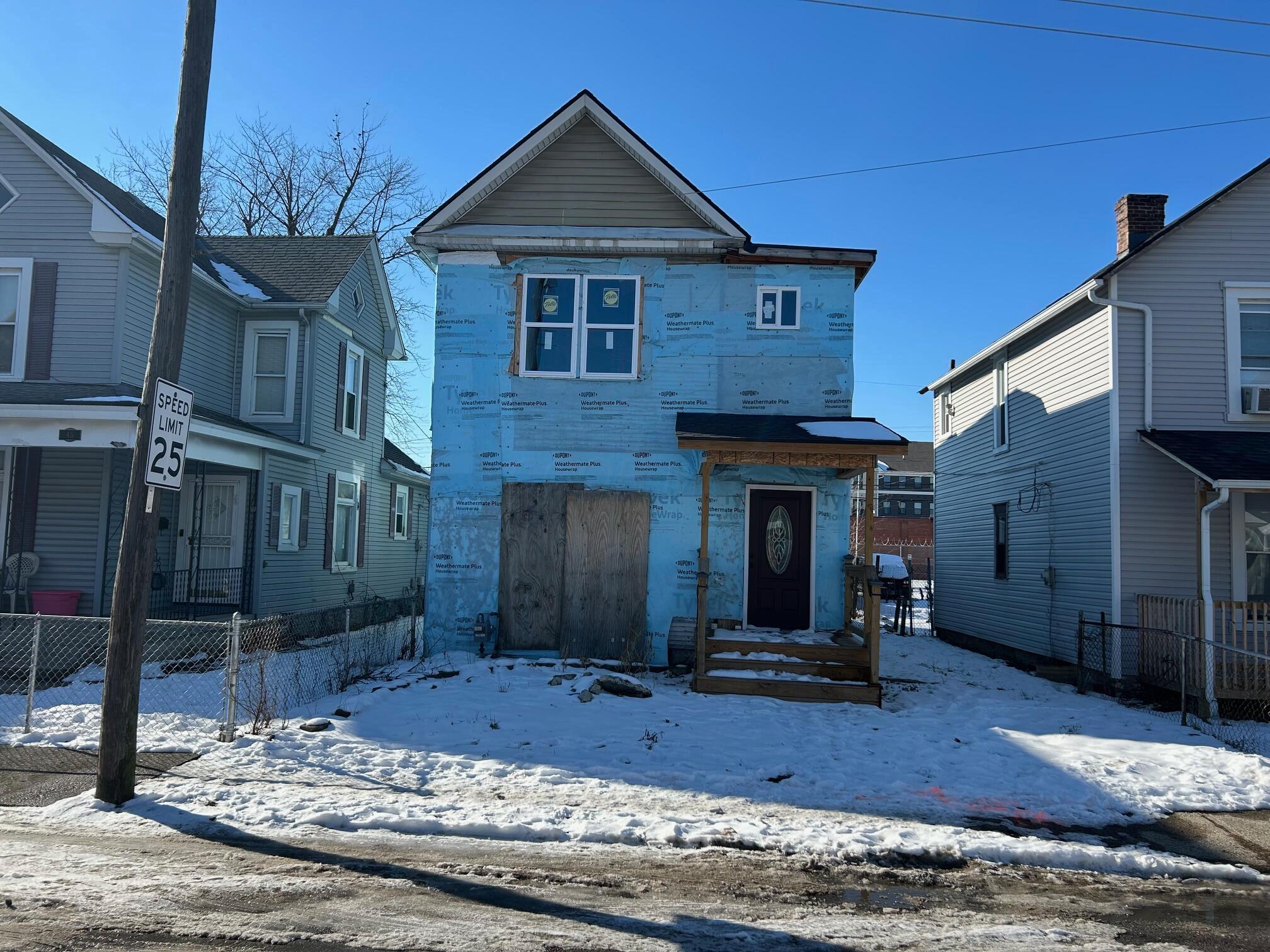 41 S Cypress Avenue Property Photo 1