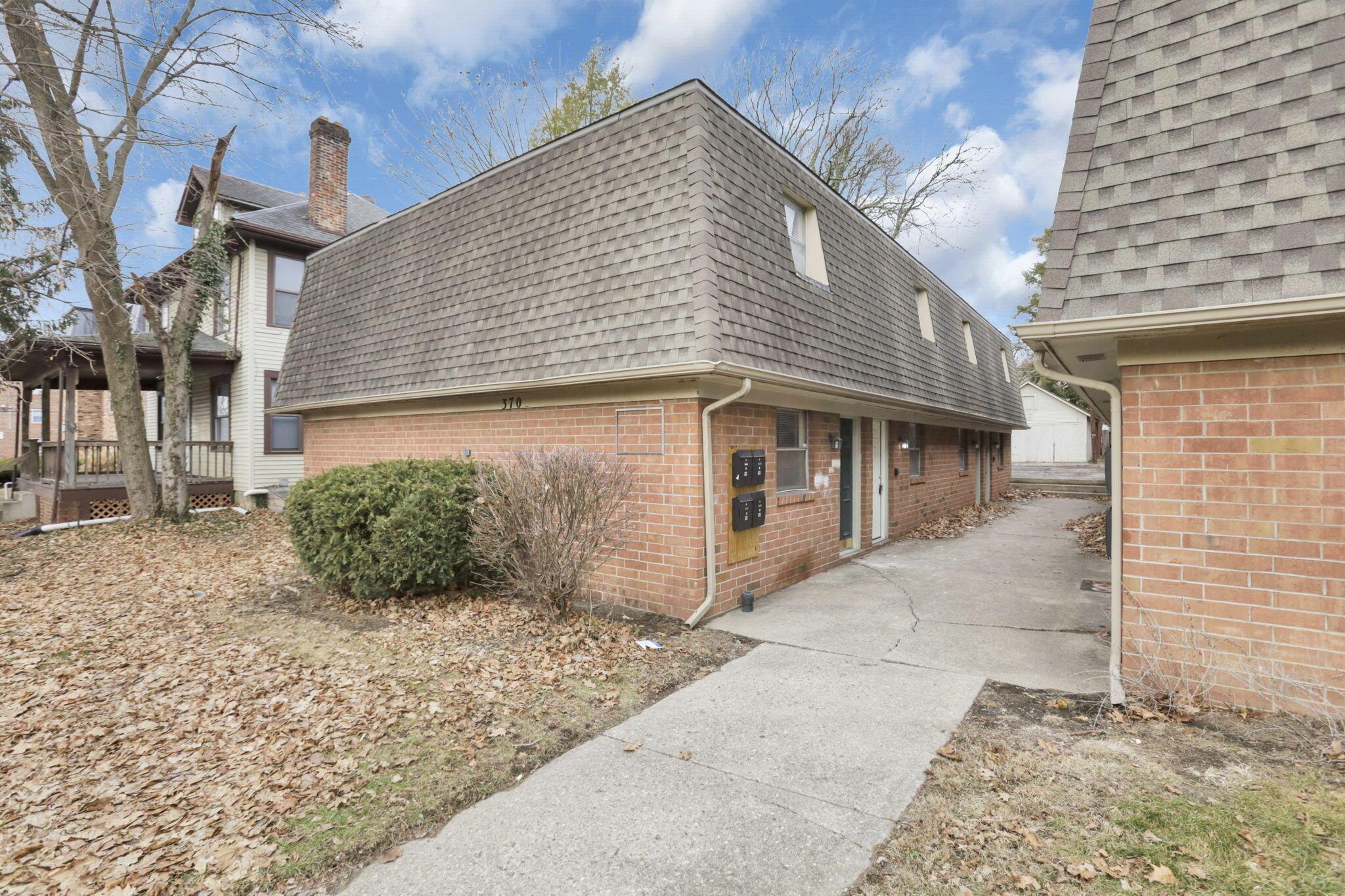 370-376 E Northwood Avenue Property Photo 2