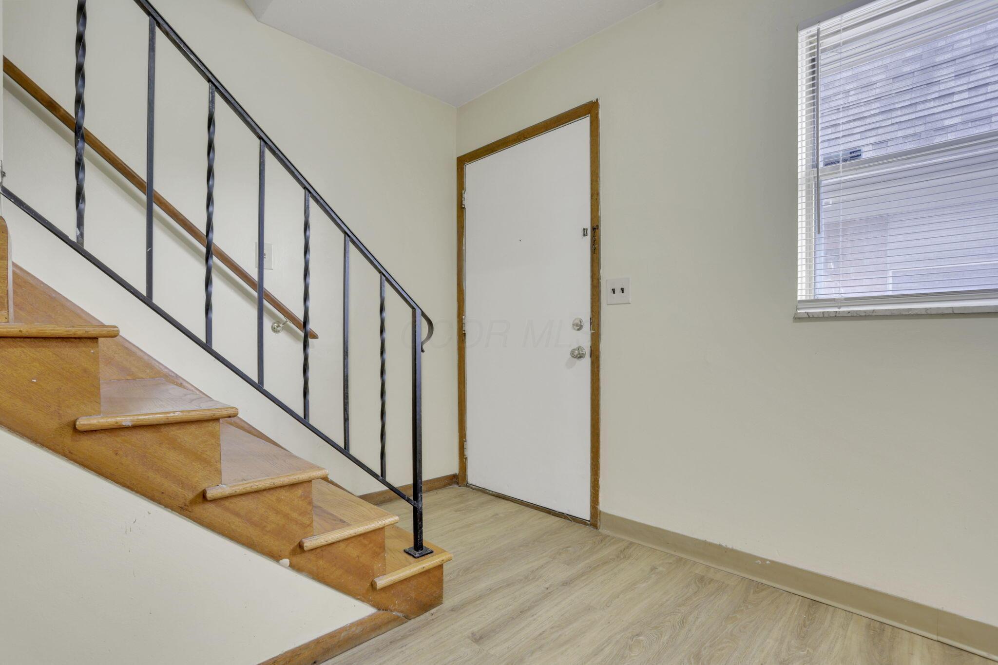 370-376 E Northwood Avenue Property Photo 9