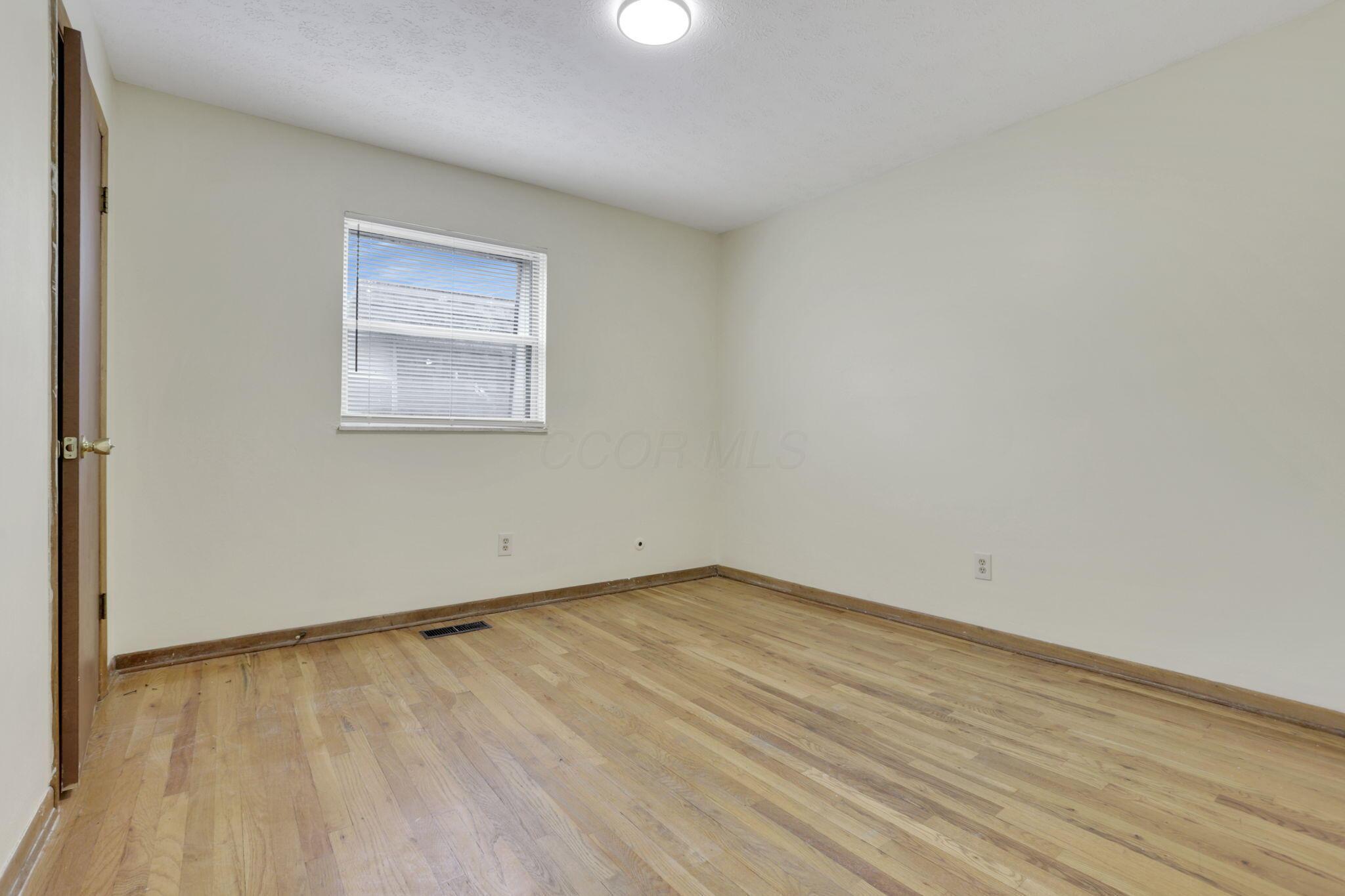 370-376 E Northwood Avenue Property Photo 20