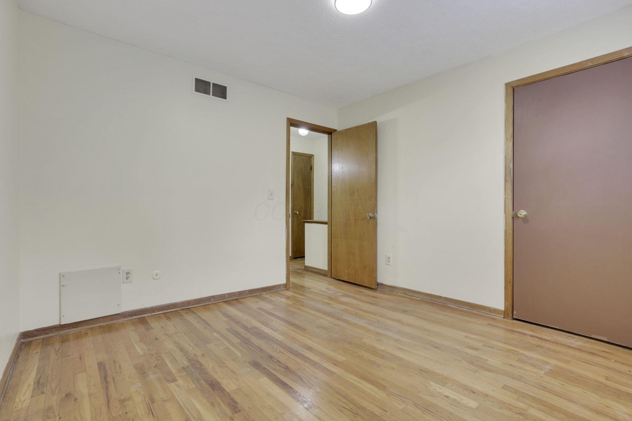 370-376 E Northwood Avenue Property Photo 21