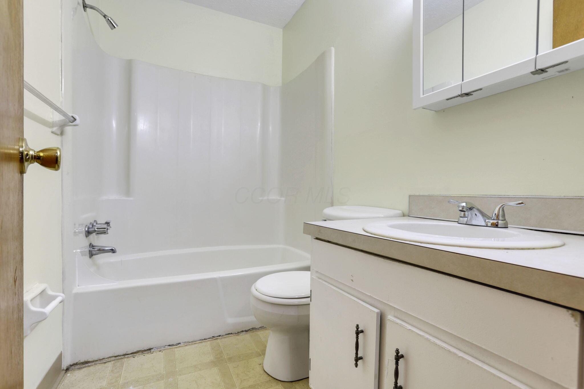 370-376 E Northwood Avenue Property Photo 23