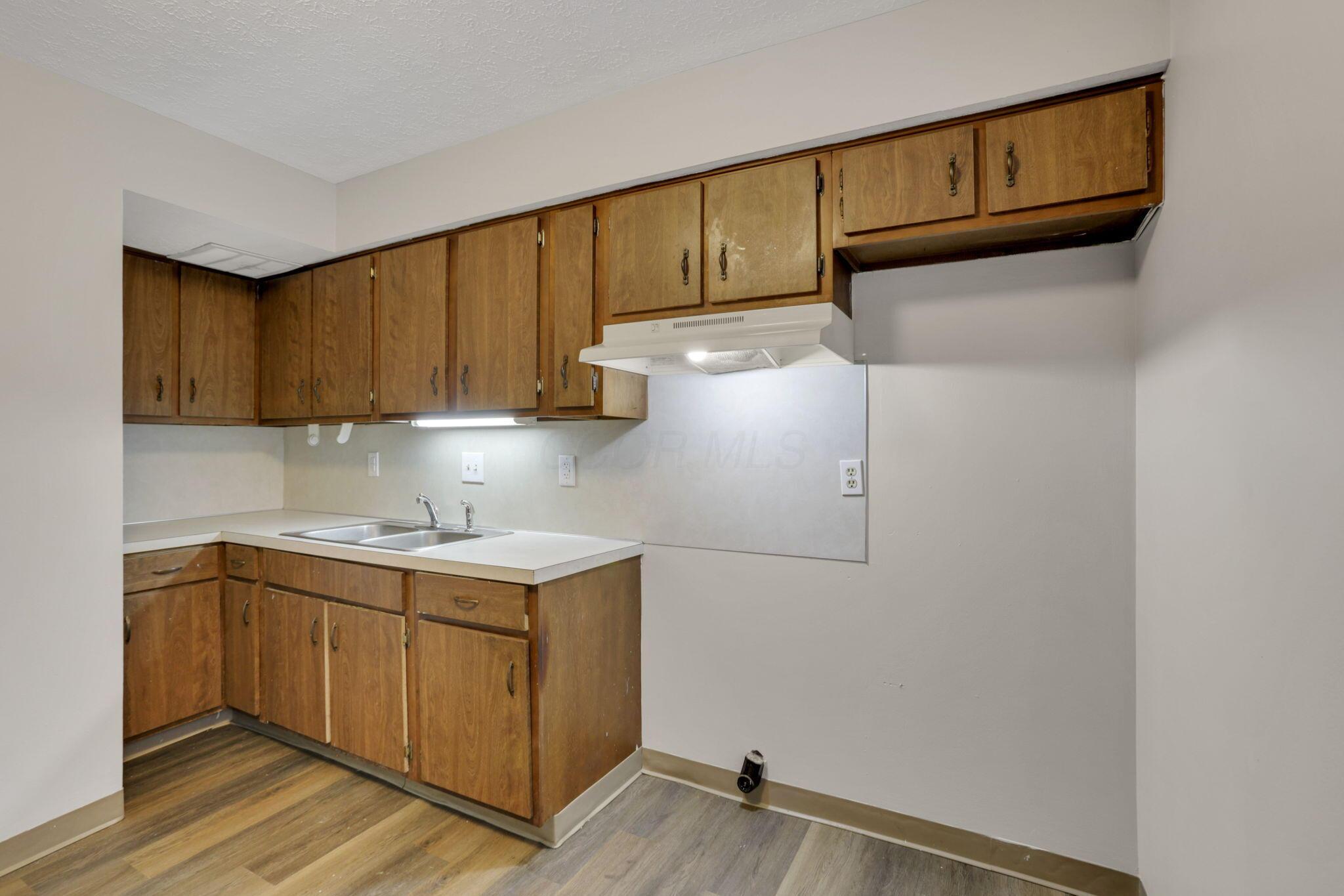 370-376 E Northwood Avenue Property Photo 28