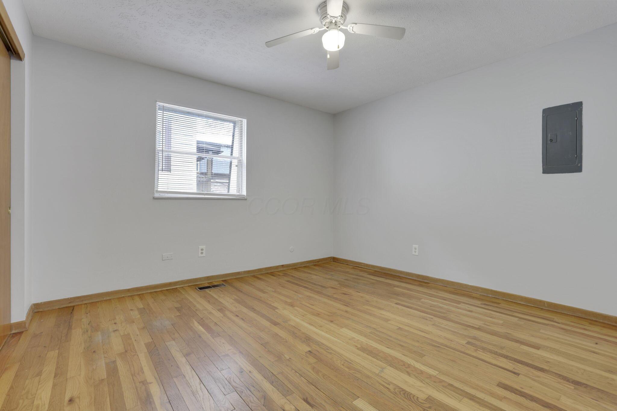 370-376 E Northwood Avenue Property Photo 35