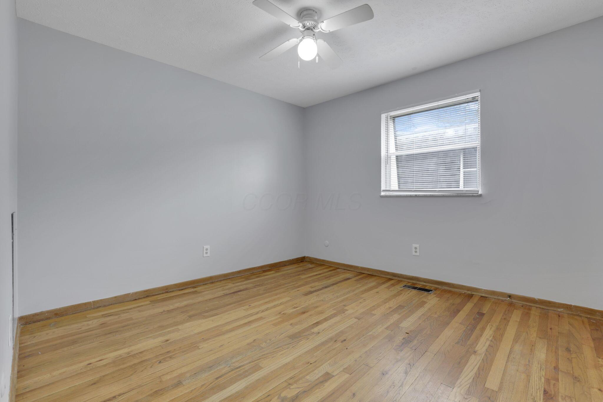 370-376 E Northwood Avenue Property Photo 37