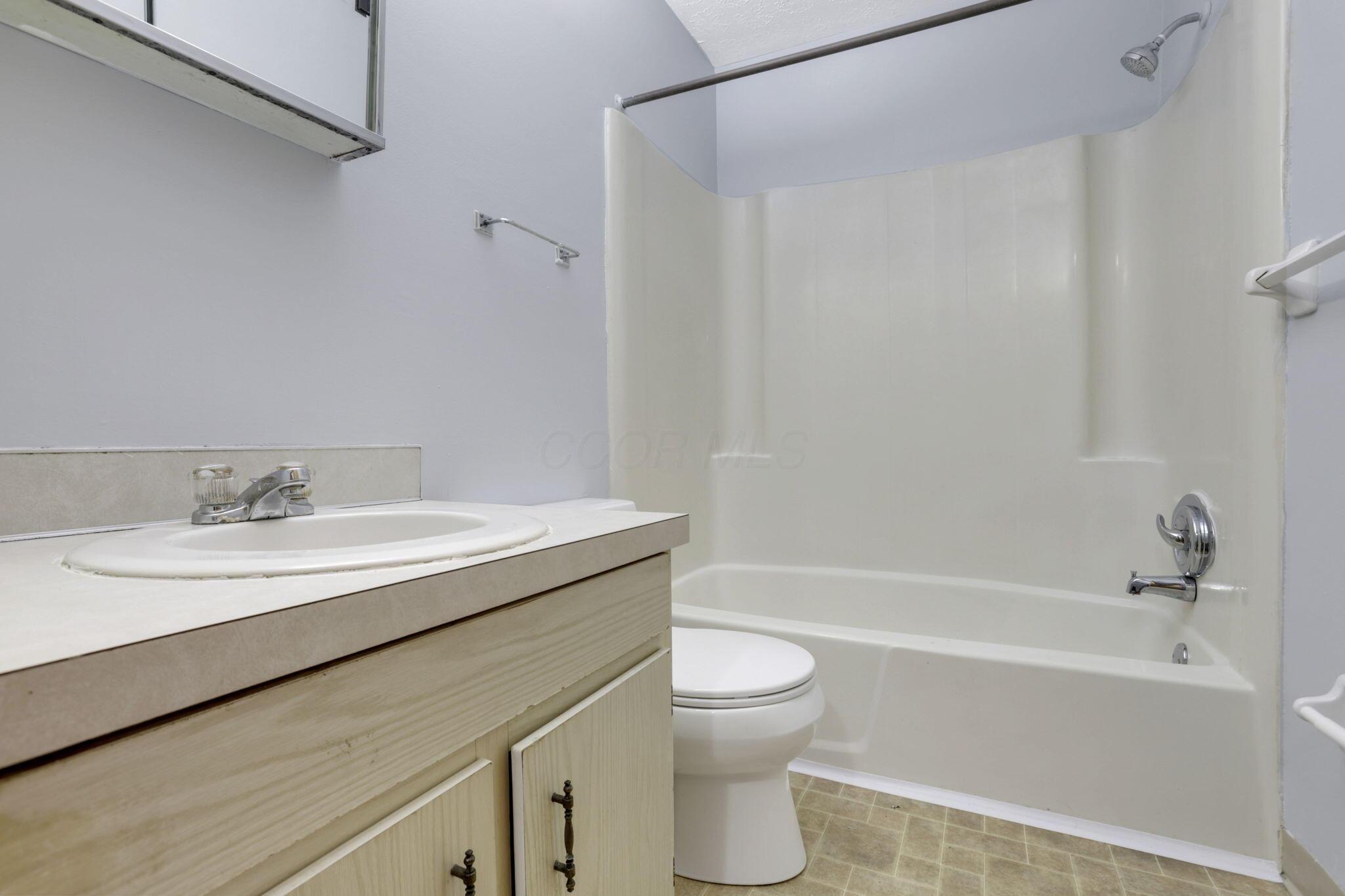 370-376 E Northwood Avenue Property Photo 40