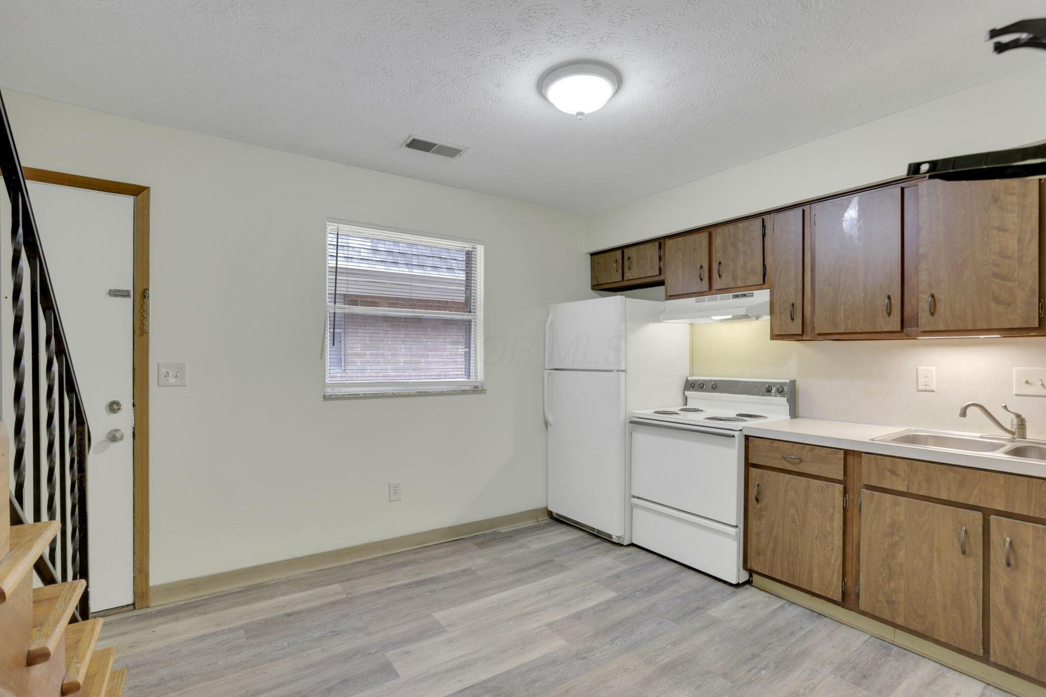 370-376 E Northwood Avenue Property Photo 45