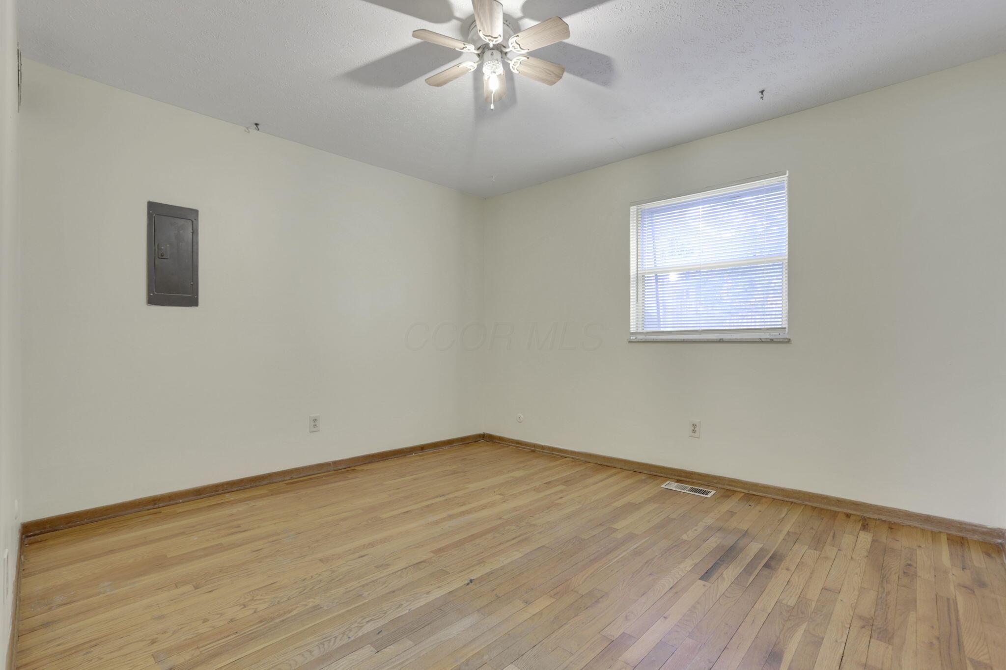 370-376 E Northwood Avenue Property Photo 50