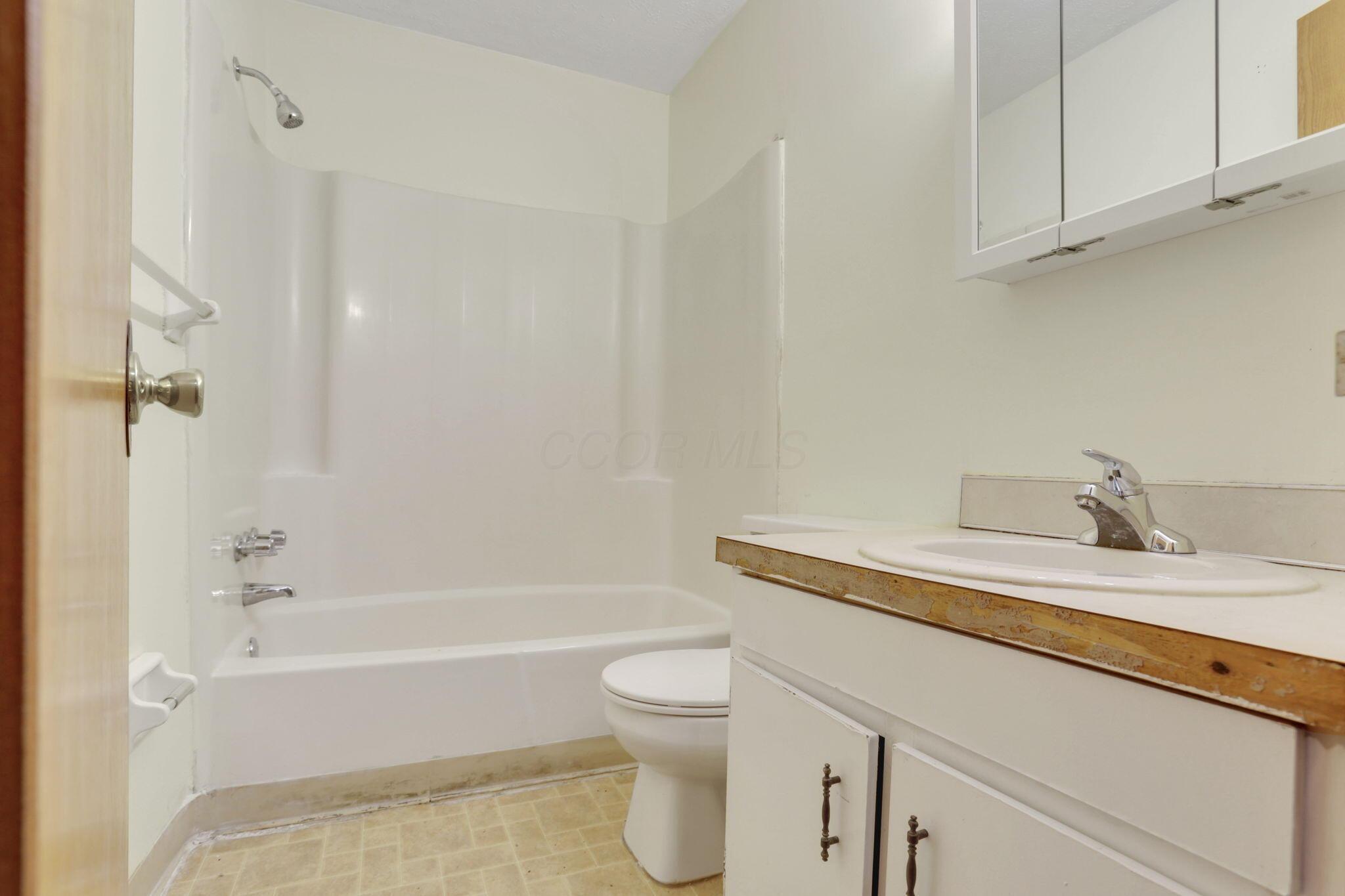 370-376 E Northwood Avenue Property Photo 55