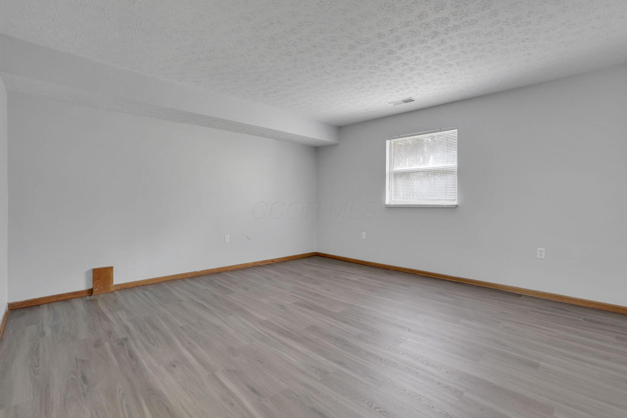 370-376 E Northwood Avenue Property Photo 62