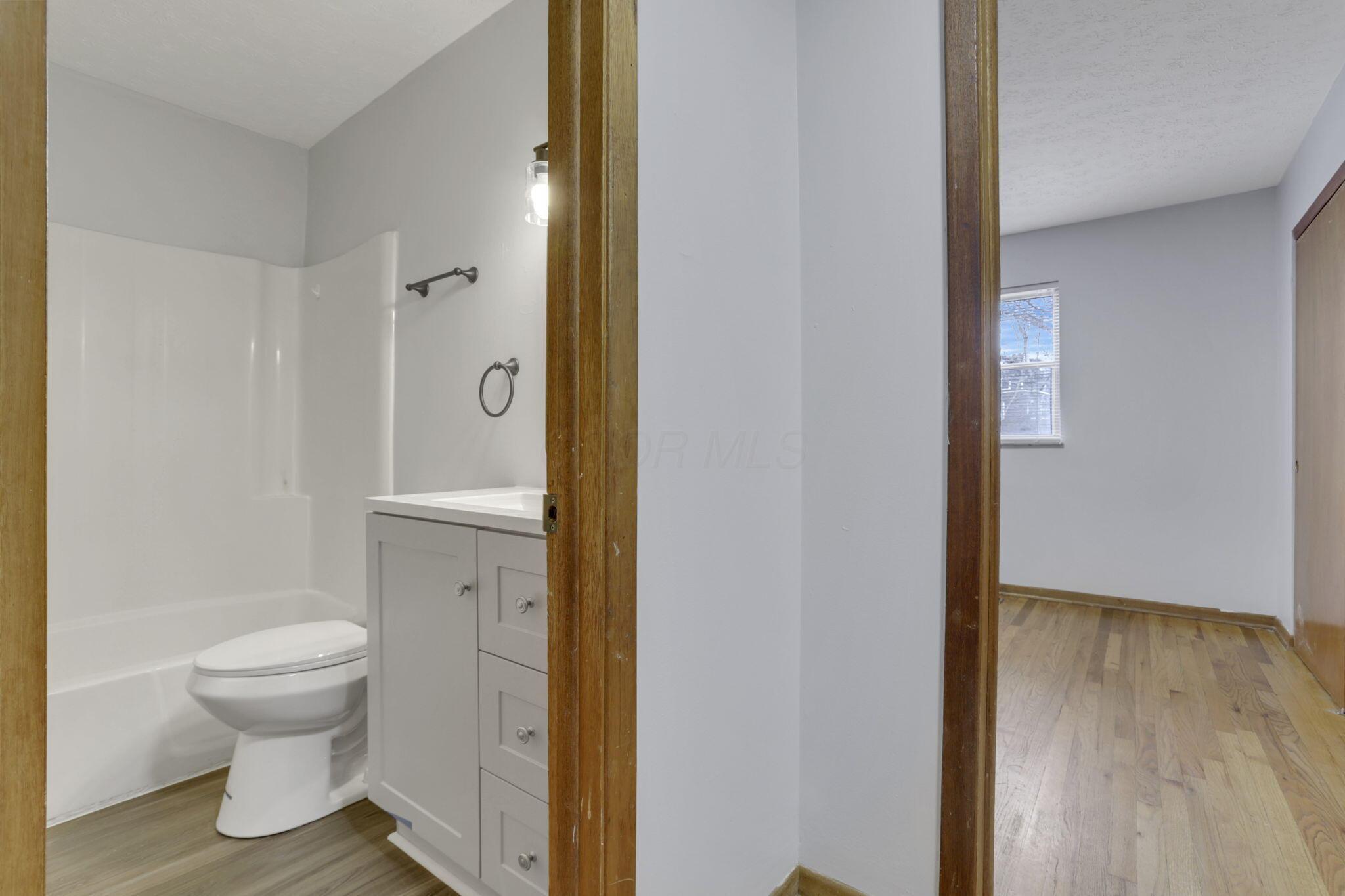 370-376 E Northwood Avenue Property Photo 69