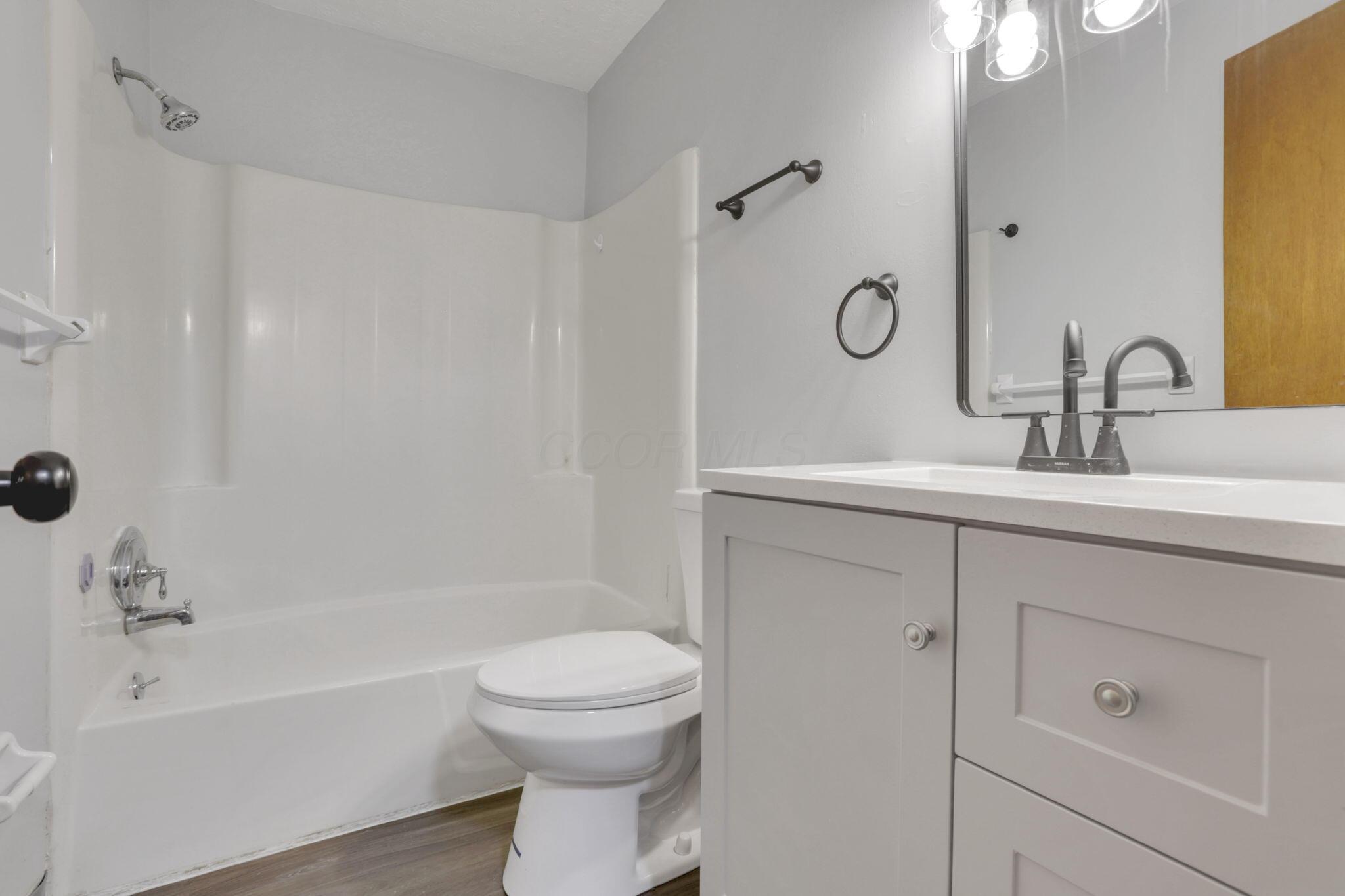 370-376 E Northwood Avenue Property Photo 70