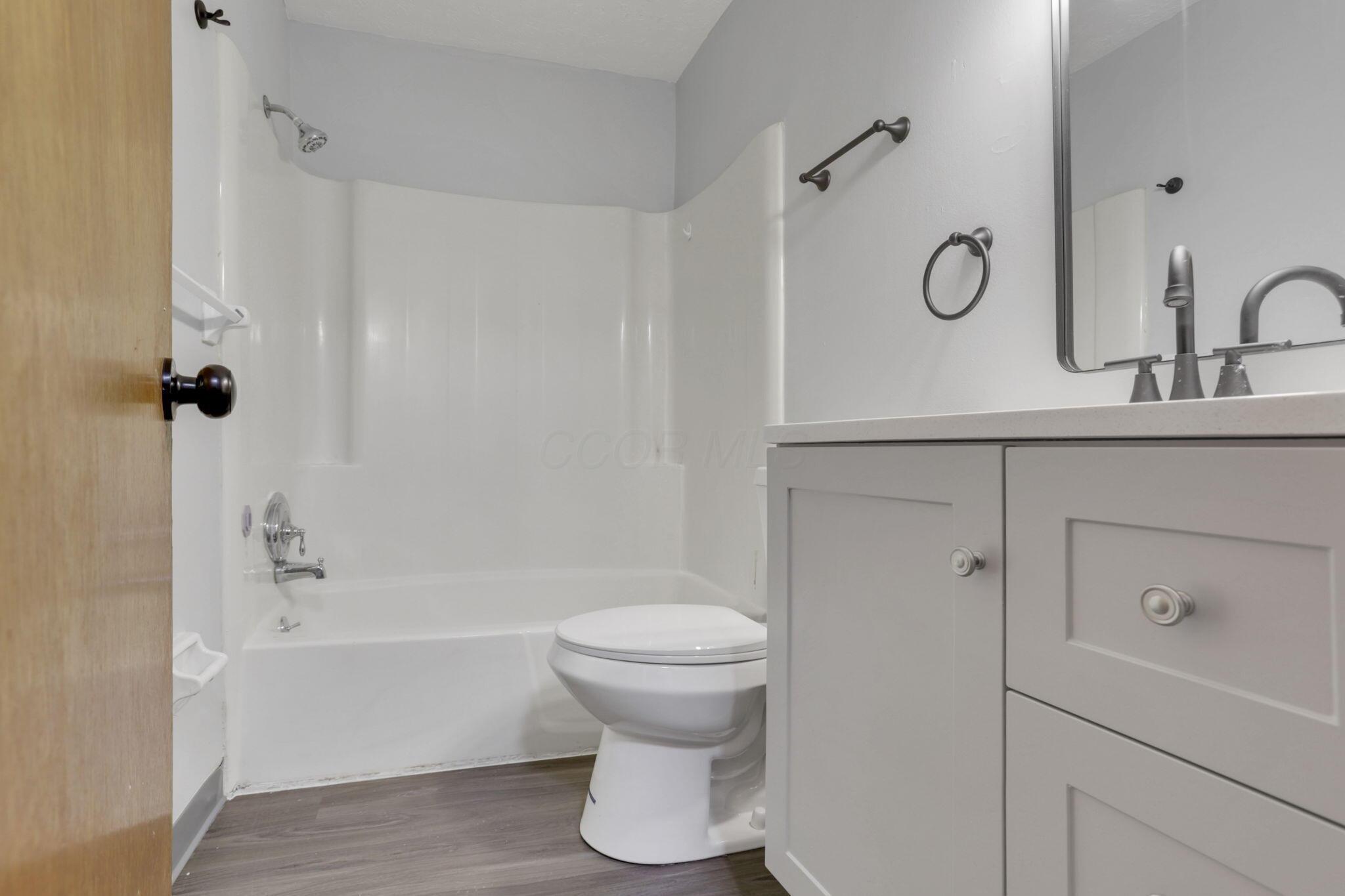 370-376 E Northwood Avenue Property Photo 71