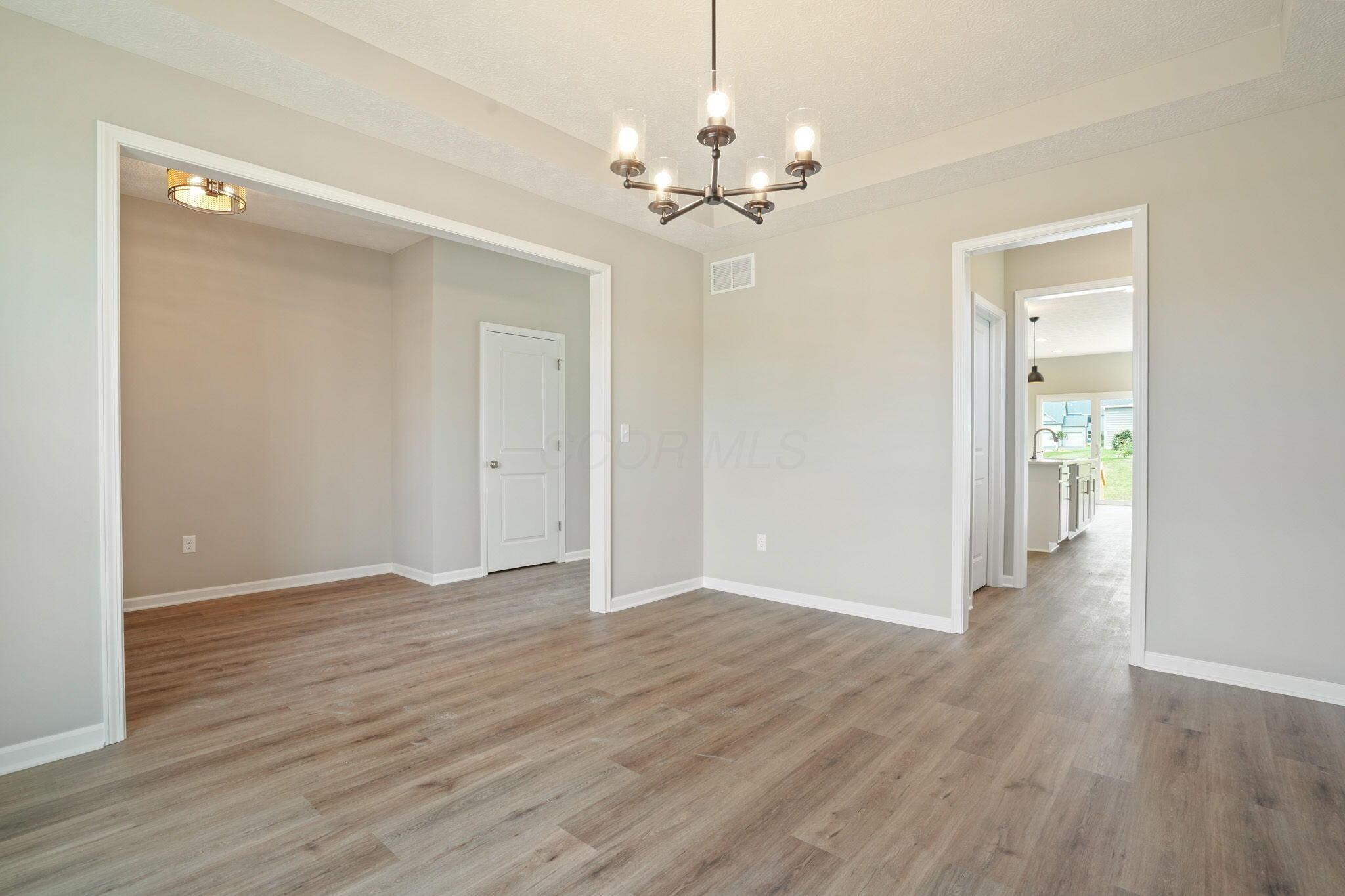 5467 Scotch Woods Drive Property Photo 6