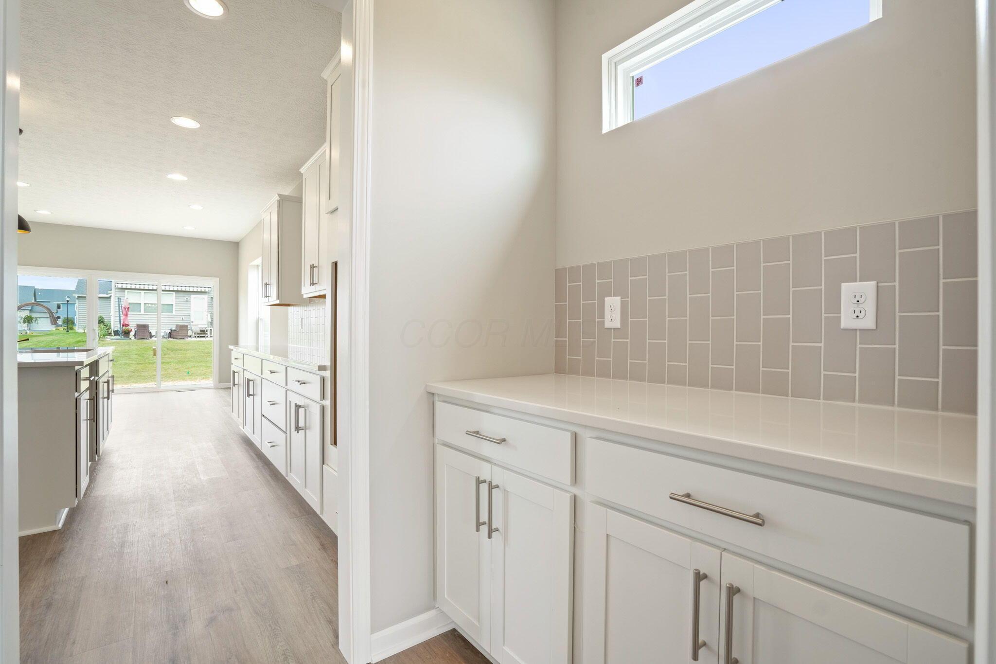 5467 Scotch Woods Drive Property Photo 7