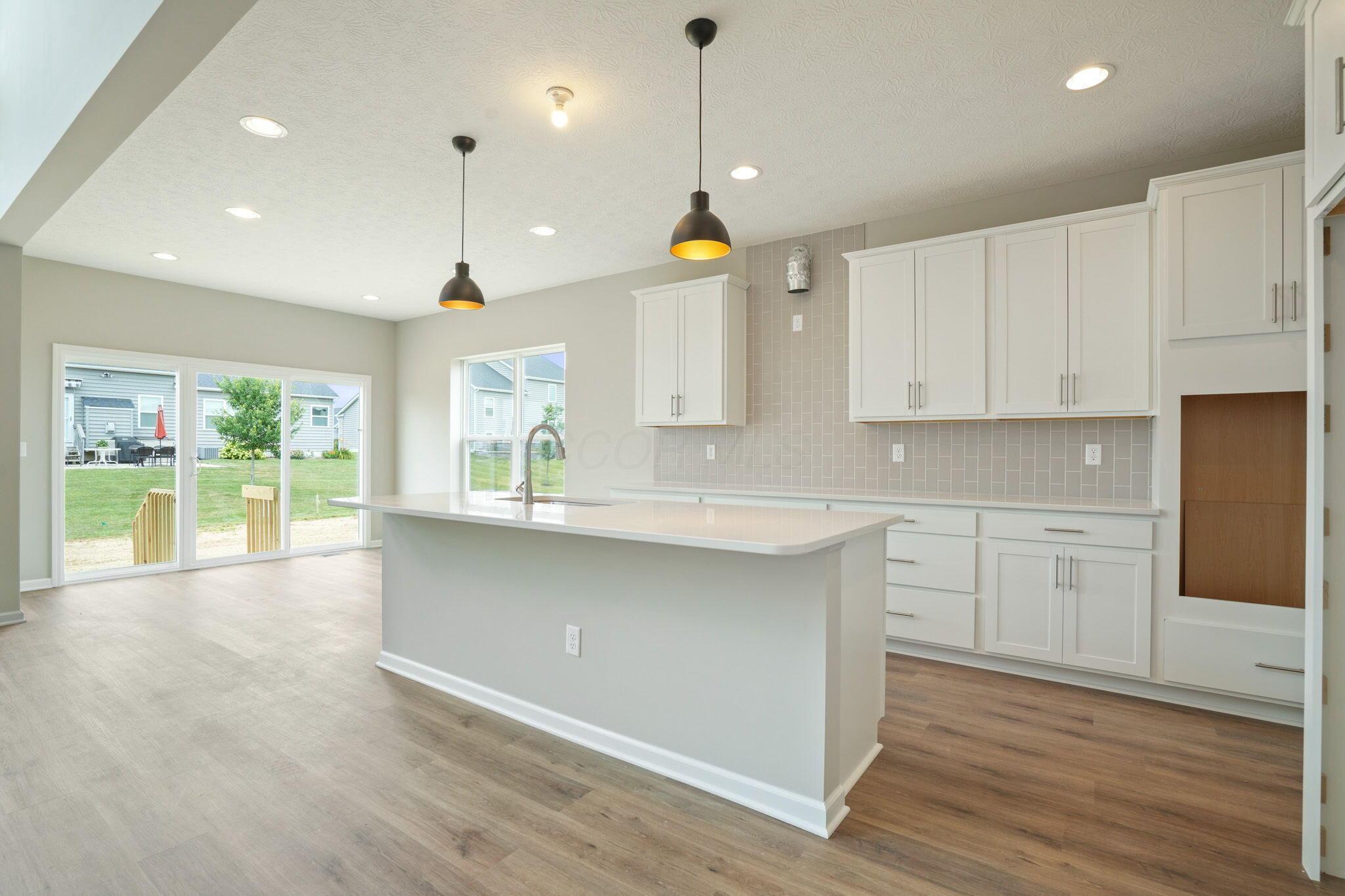 5467 Scotch Woods Drive Property Photo 10