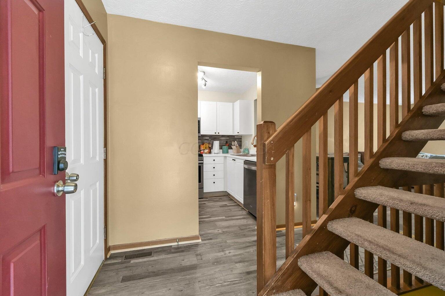 7314 Donovan Drive, 80e Property Photo 3