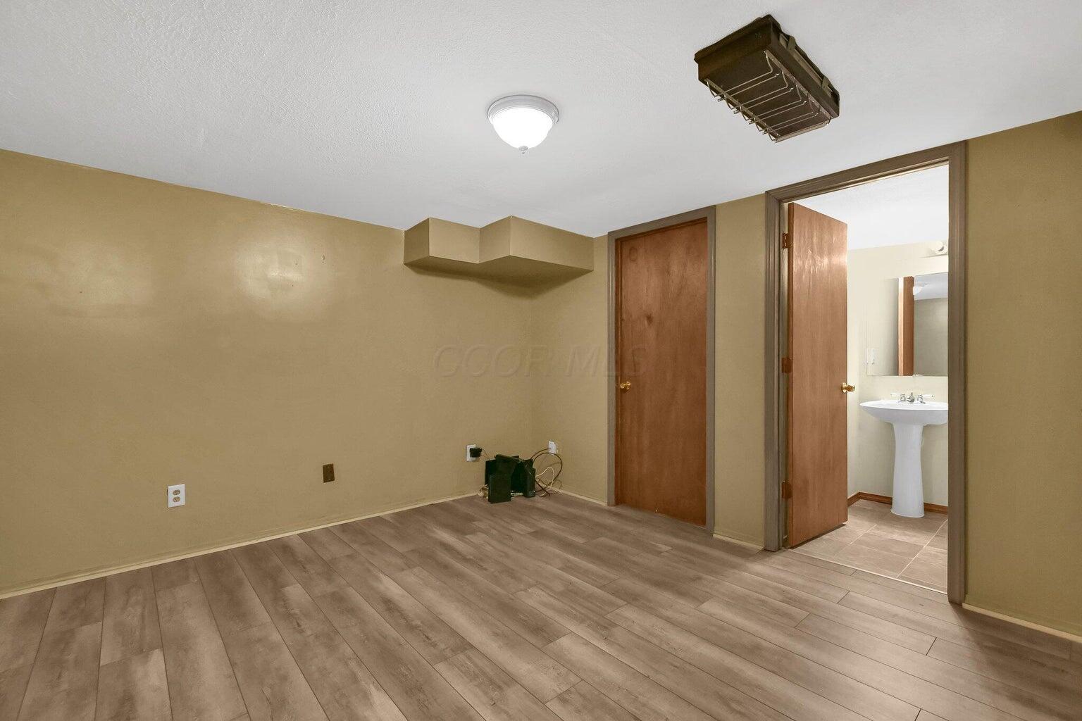 7314 Donovan Drive, 80e Property Photo 13
