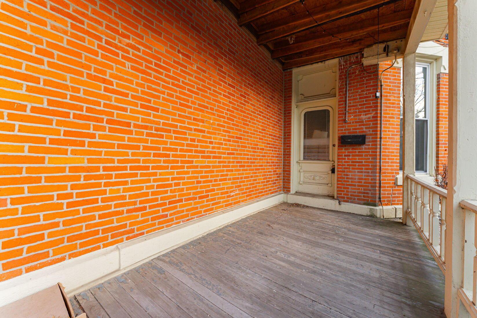 81 Park Ave Property Photo 7