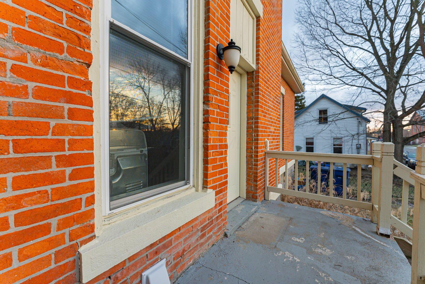 81 Park Ave Property Photo 8