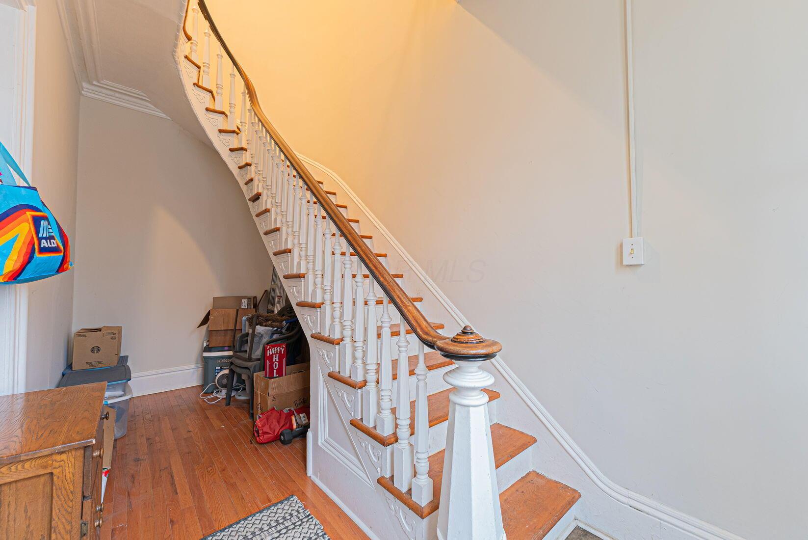 81 Park Ave Property Photo 10