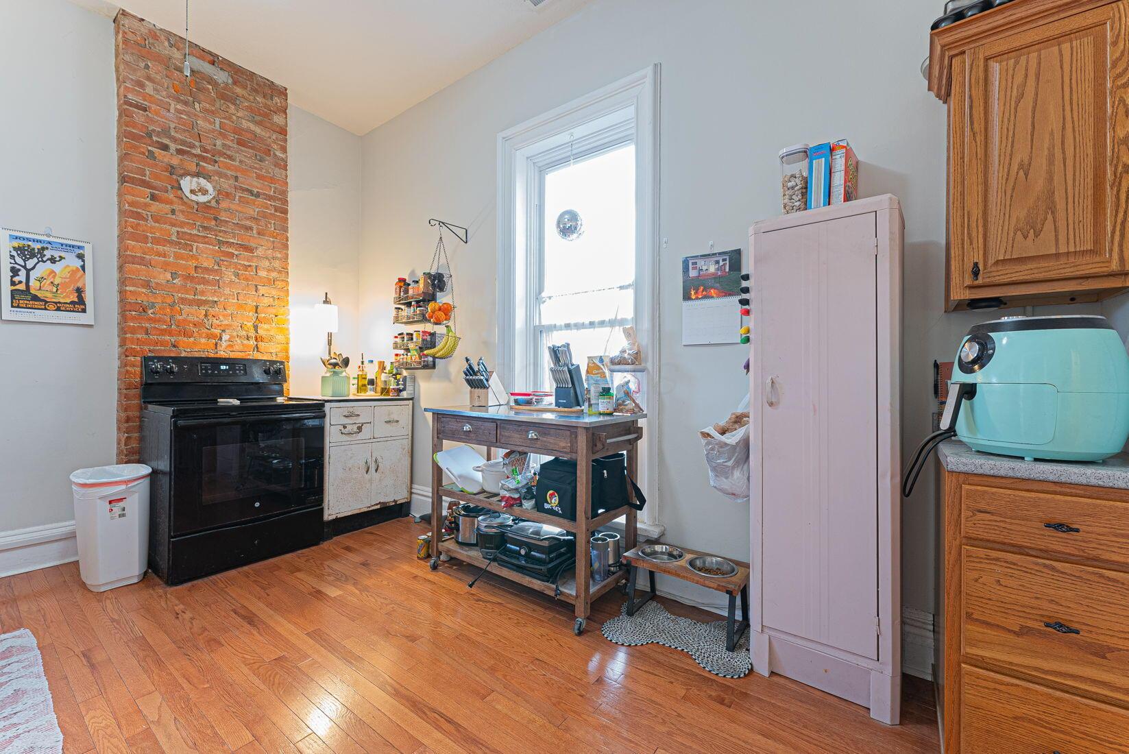 81 Park Ave Property Photo 20
