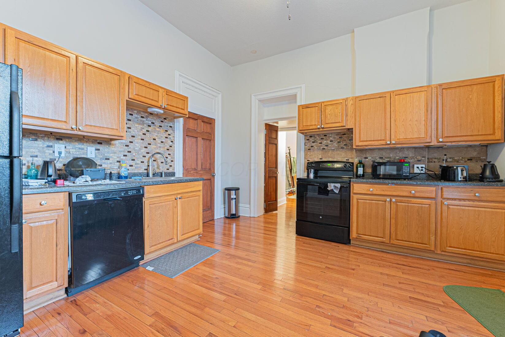81 Park Ave Property Photo 27