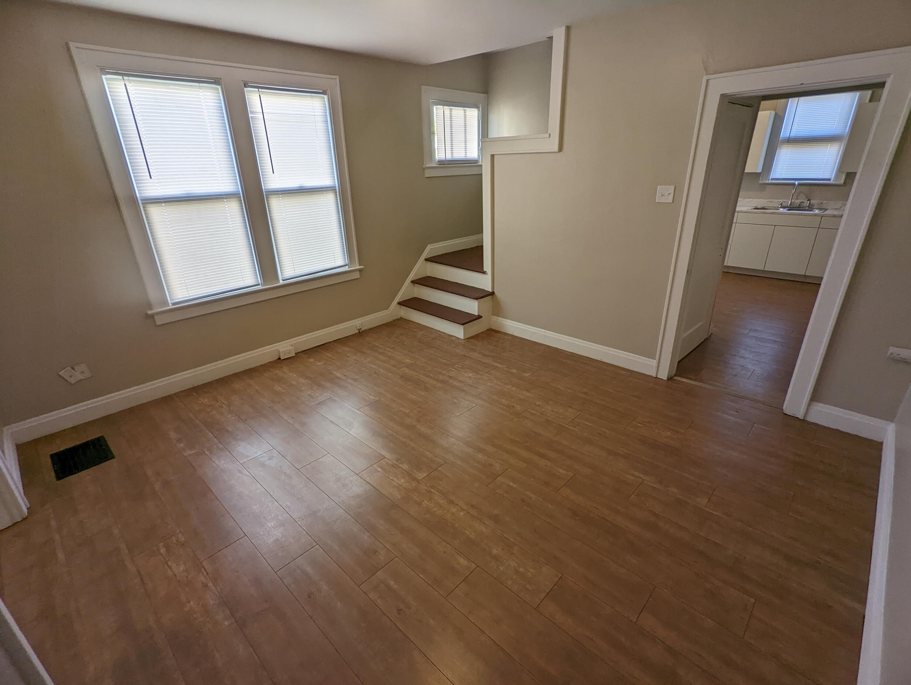 1564-1566 E Blake Avenue Property Photo 3