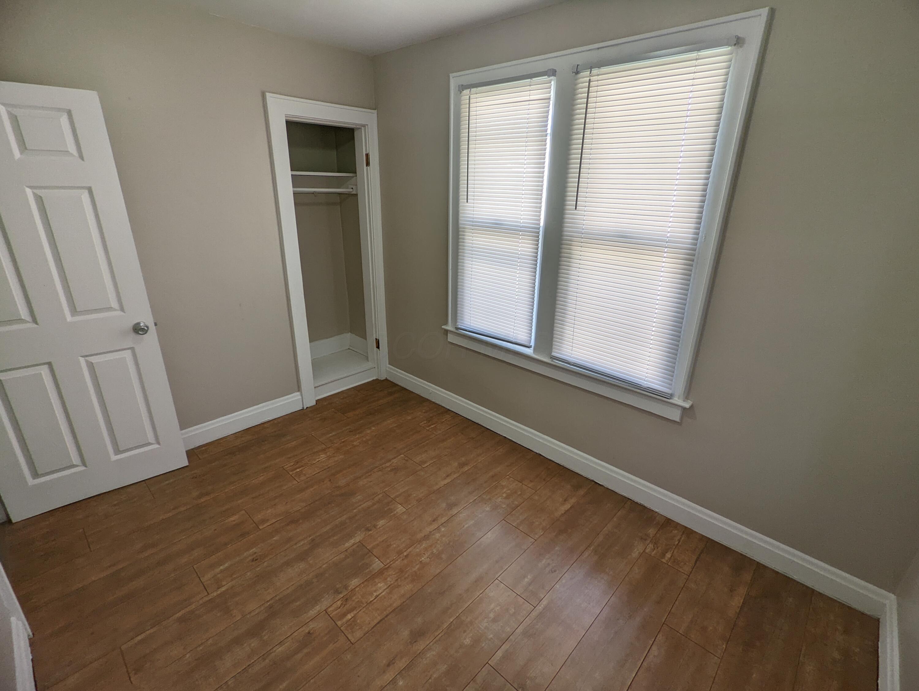 1564-1566 E Blake Avenue Property Photo 7