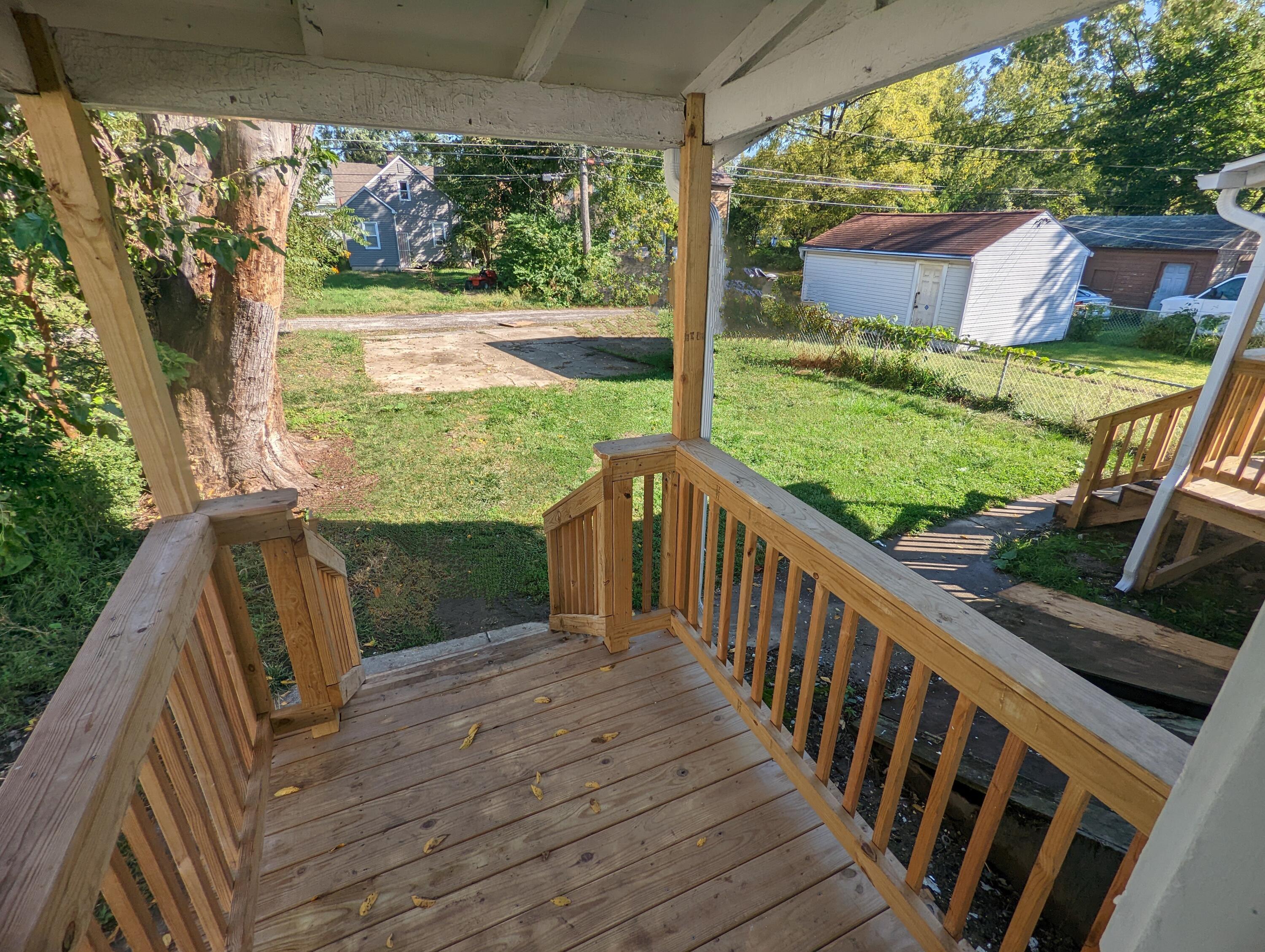 1564-1566 E Blake Avenue Property Photo 8