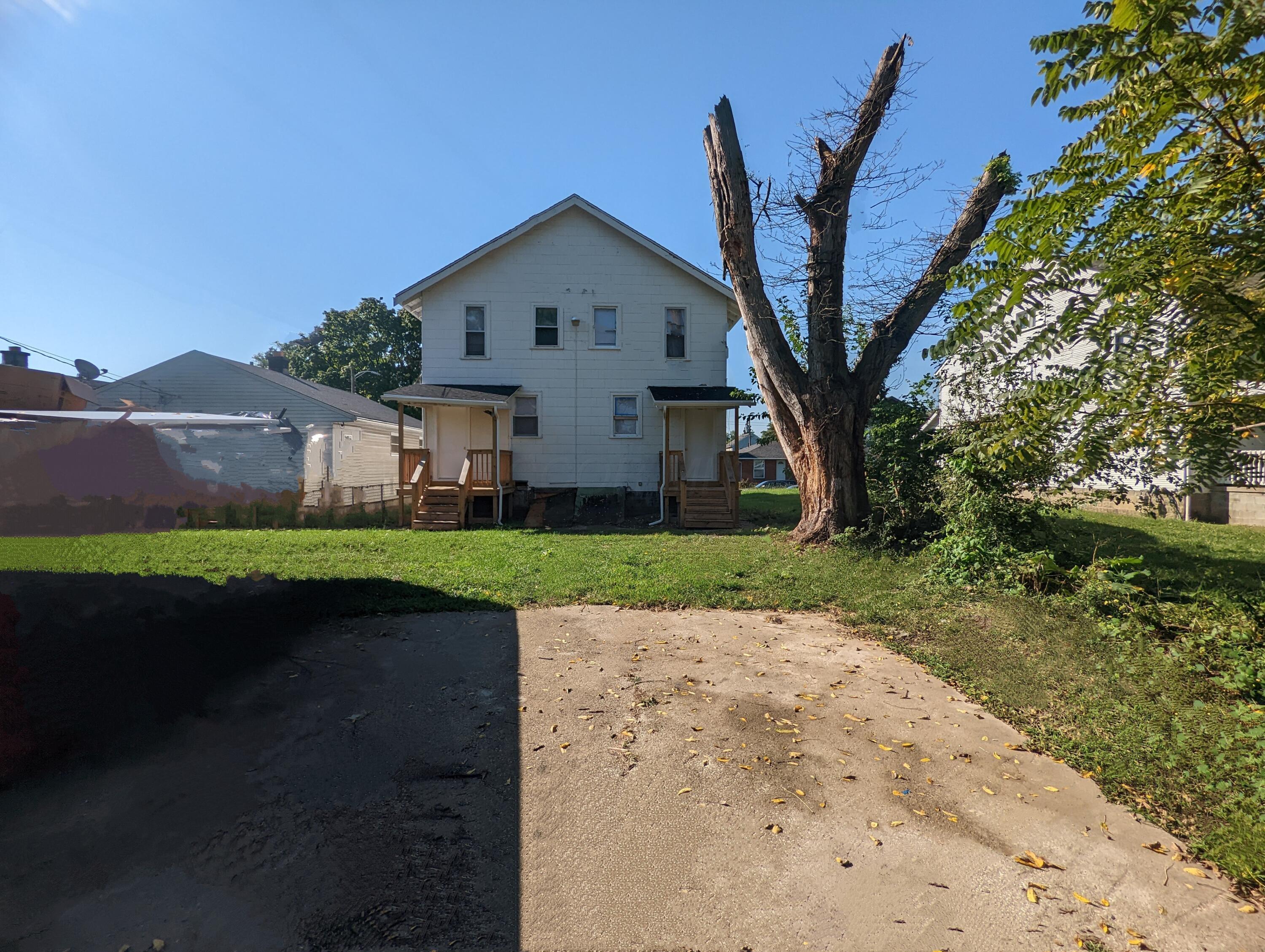 1564-1566 E Blake Avenue Property Photo 10