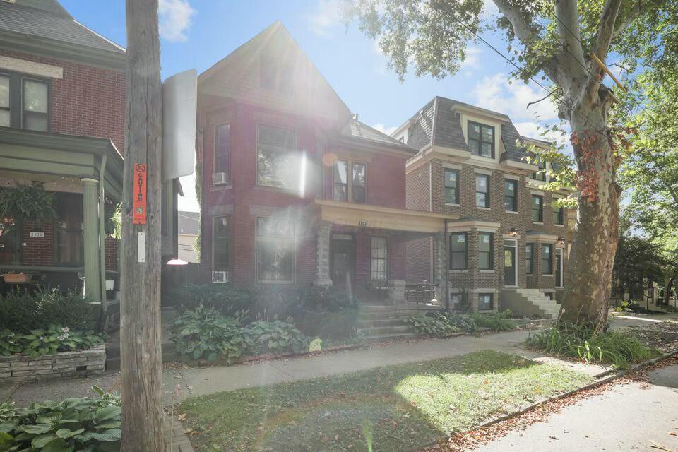 1022 Neil Avenue Property Photo 3
