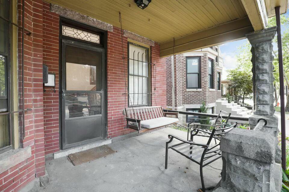 1022 Neil Avenue Property Photo 5