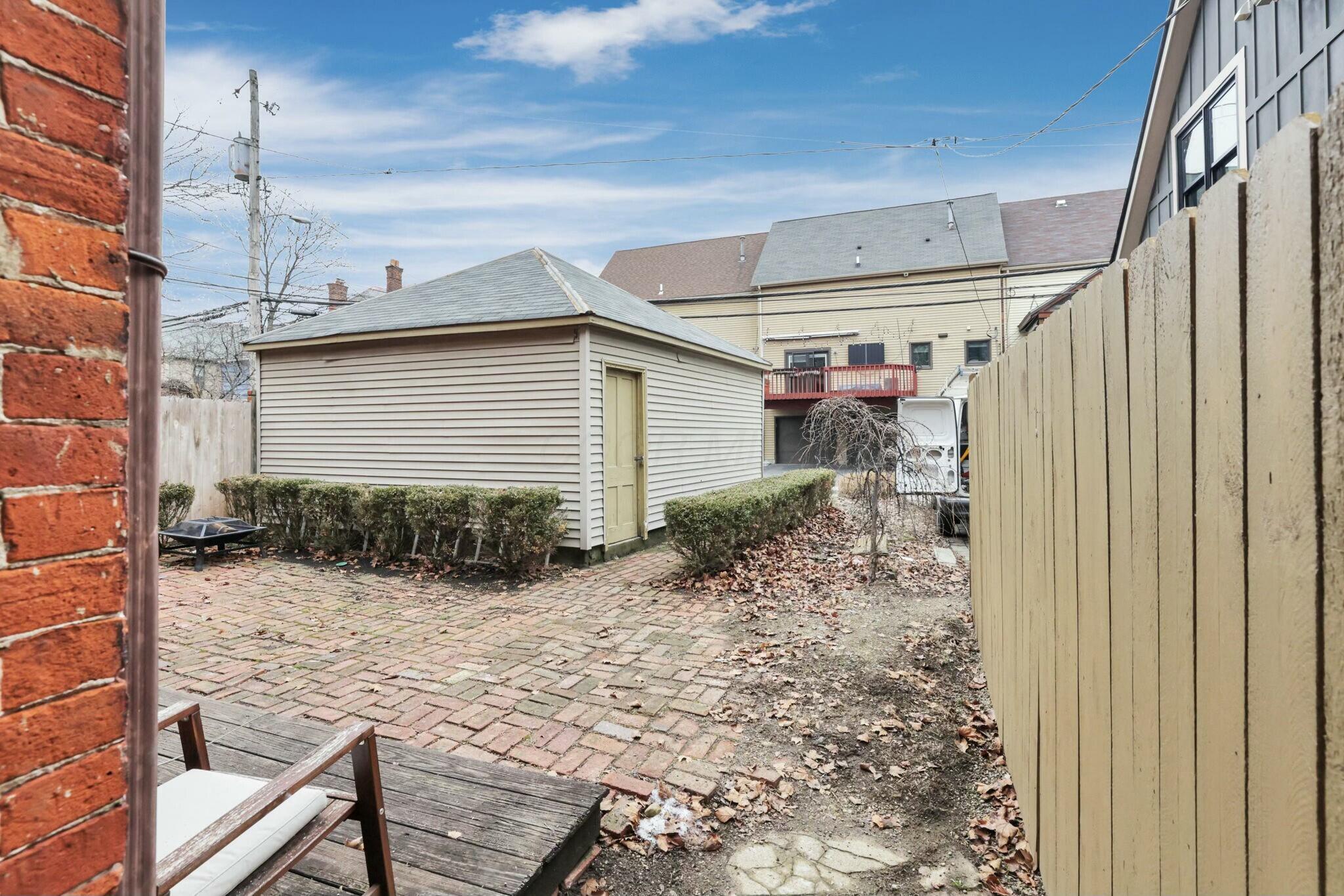 1022 Neil Avenue Property Photo 7