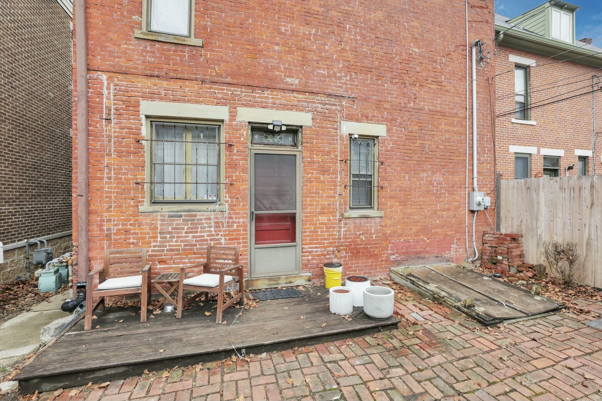 1022 Neil Avenue Property Photo 8