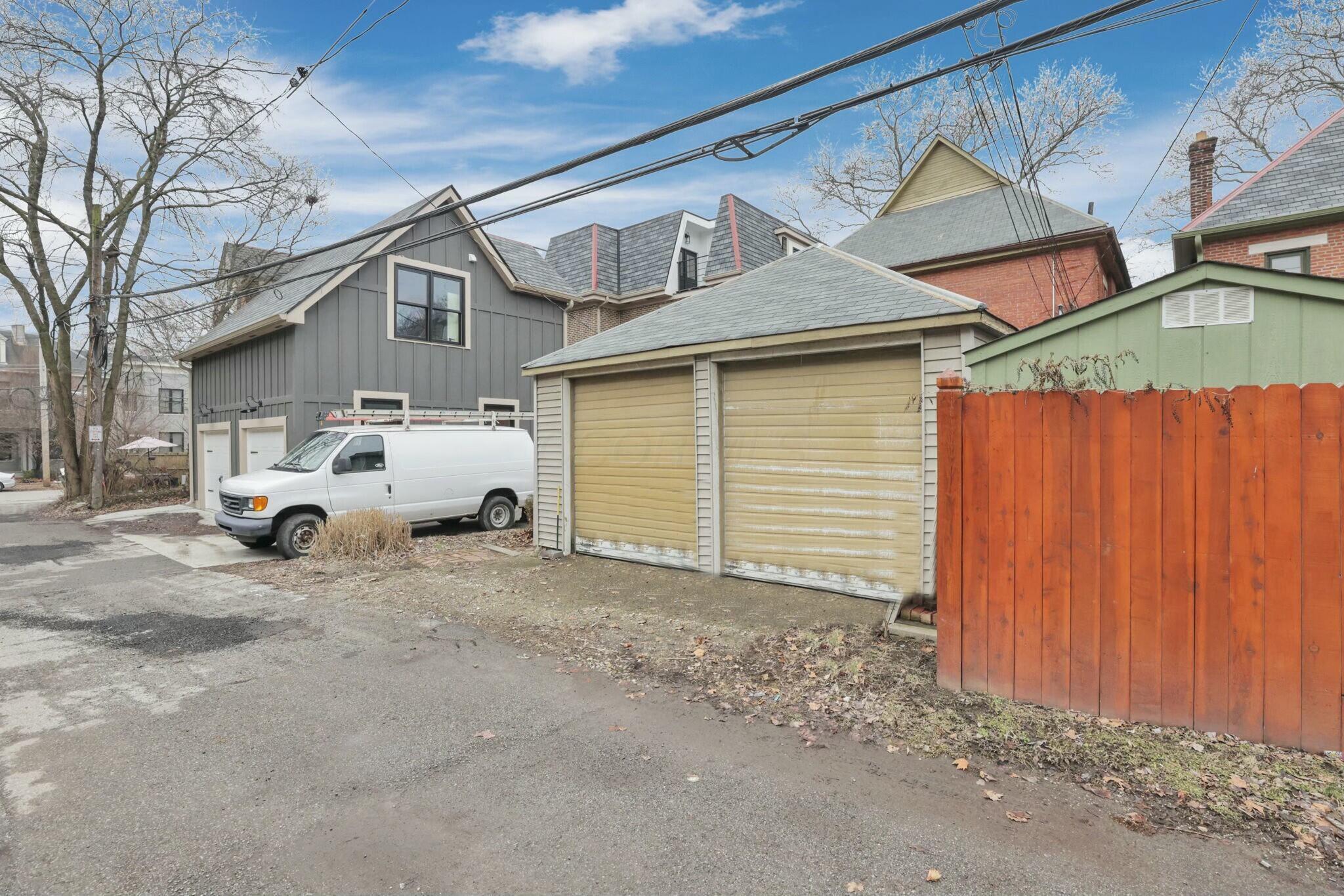 1022 Neil Avenue Property Photo 15