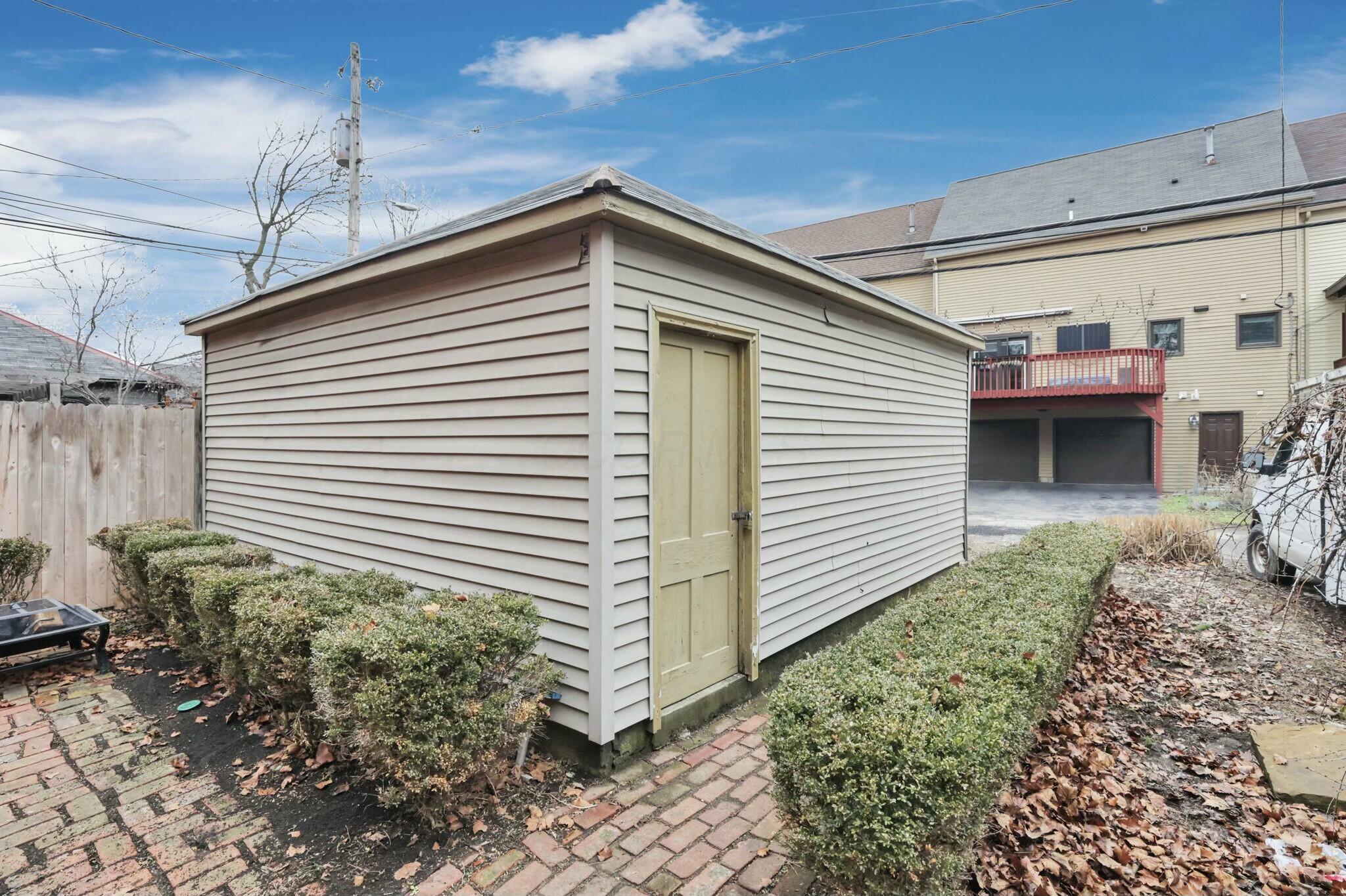 1022 Neil Avenue Property Photo 17