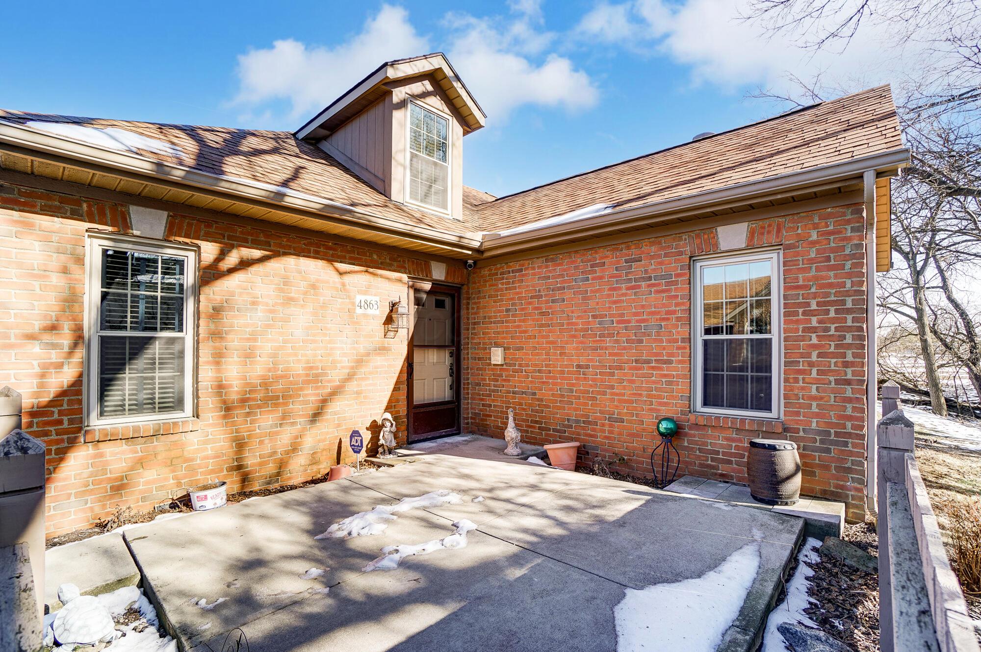 4863 Berry Leaf Place Property Photo 3
