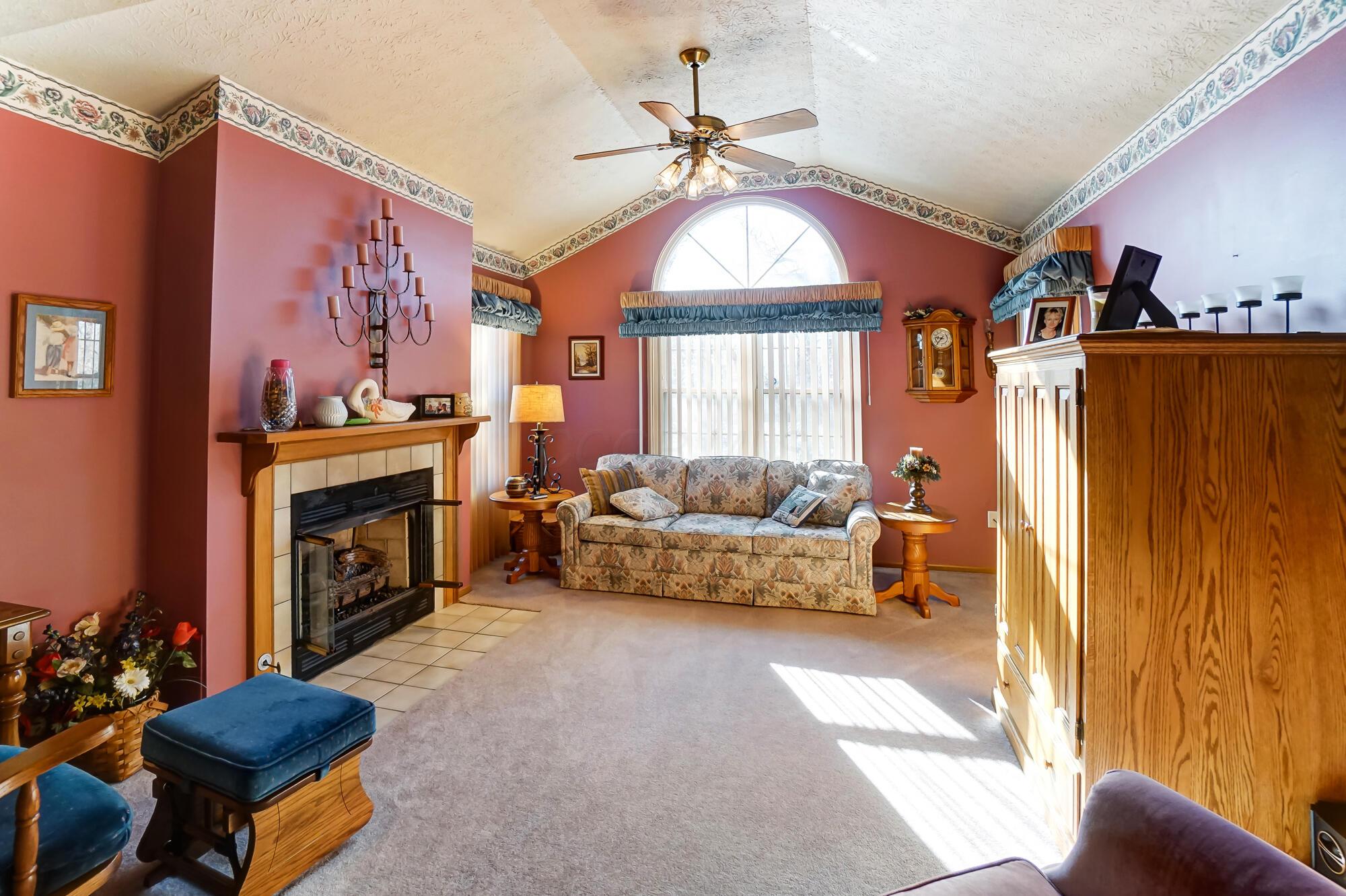 4863 Berry Leaf Place Property Photo 8