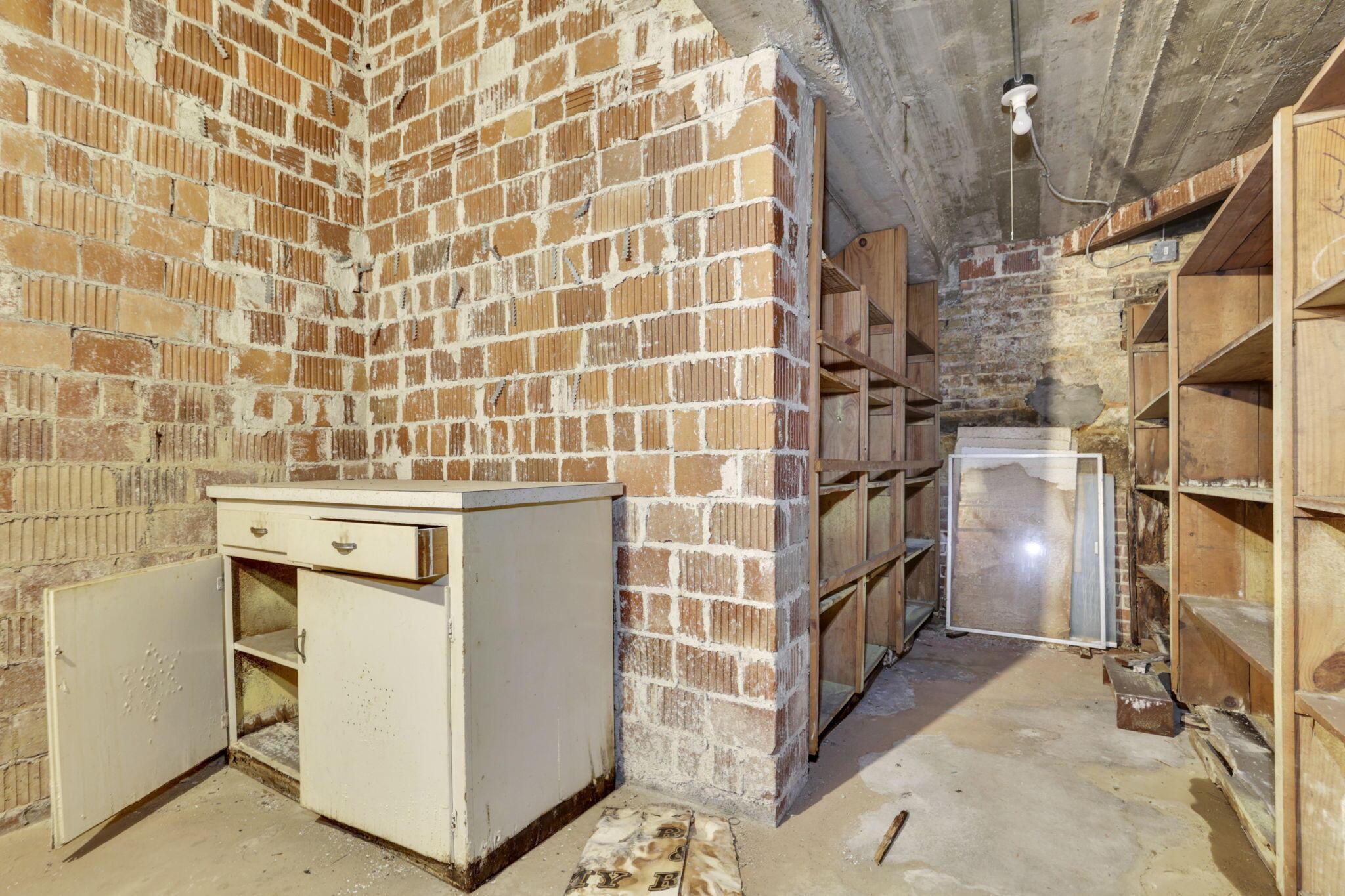 154 E Main Street Property Photo 63