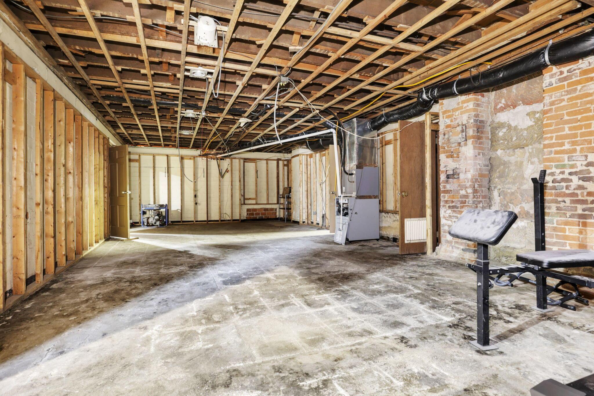154 E Main Street Property Photo 77