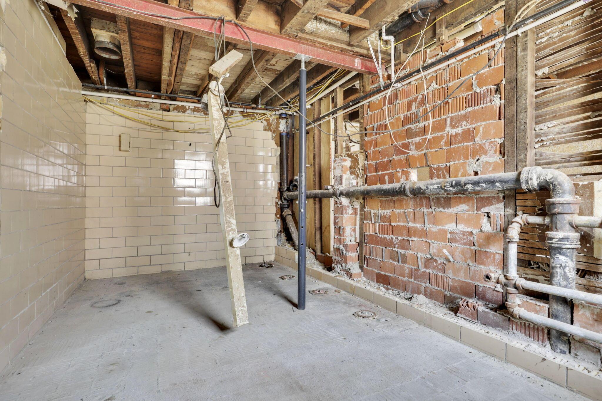 154 E Main Street Property Photo 82