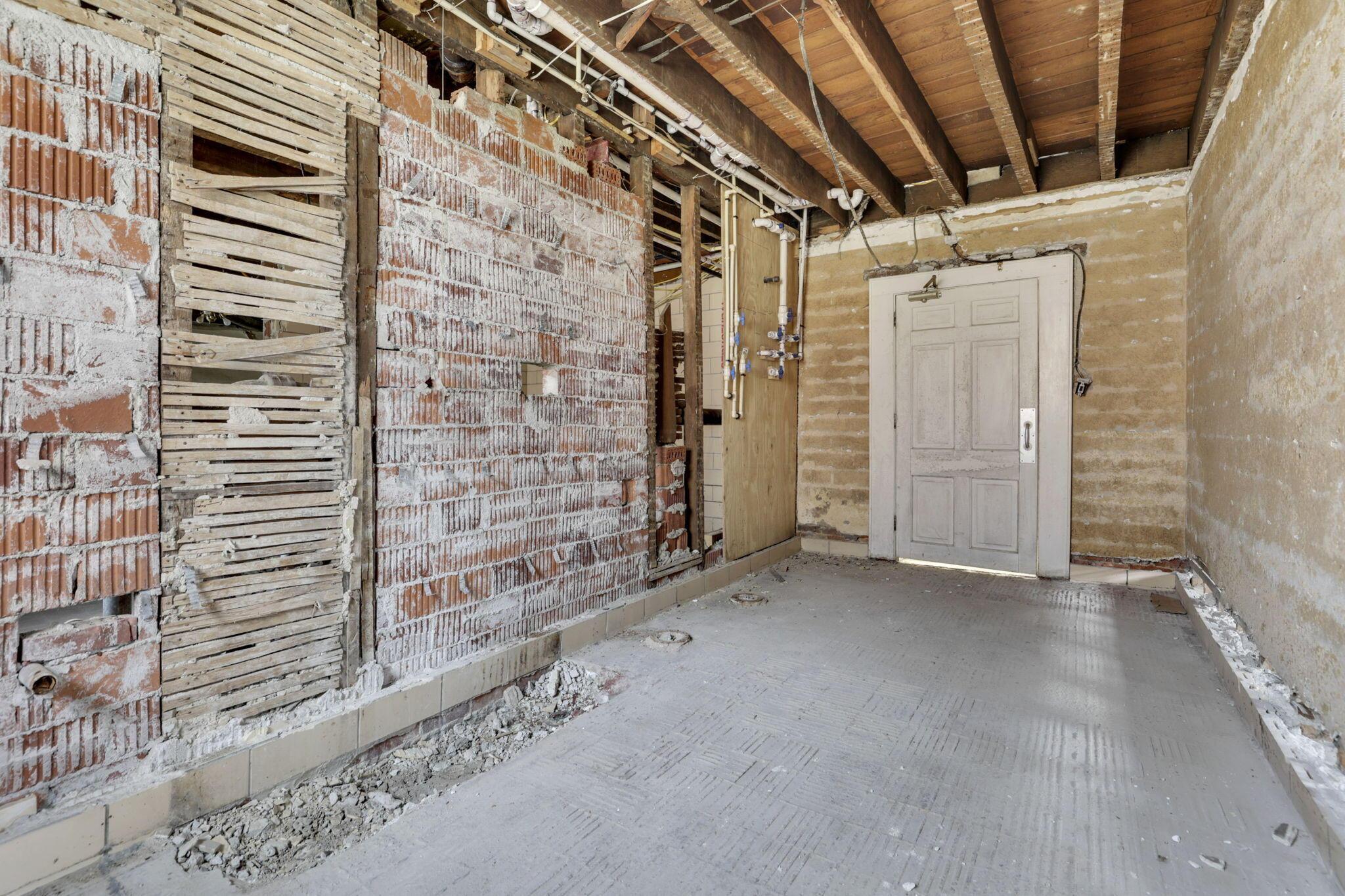 154 E Main Street Property Photo 83